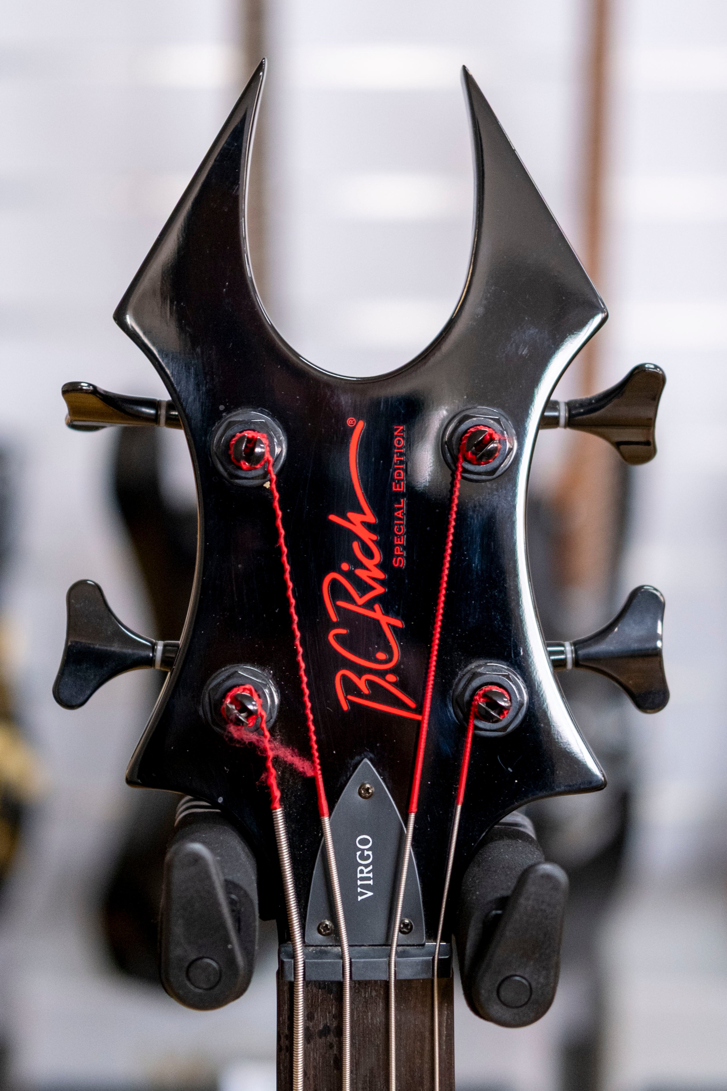 BC Rich Special Edition Virgo Bass Guitar with Coffin Case (Black) (Pre-Owned, 2006)