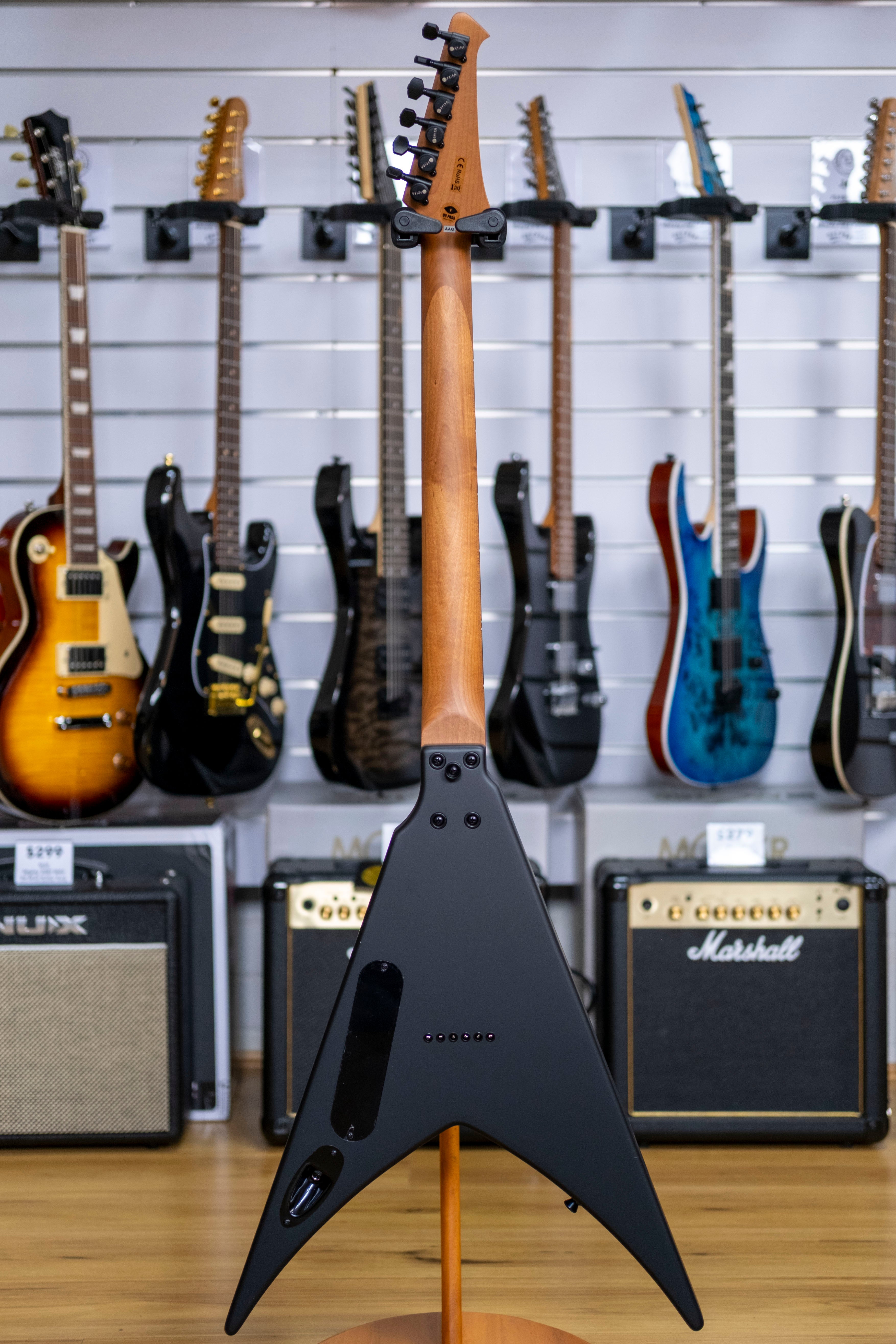 Spira V-400 Electric Guitar (Satin Black)