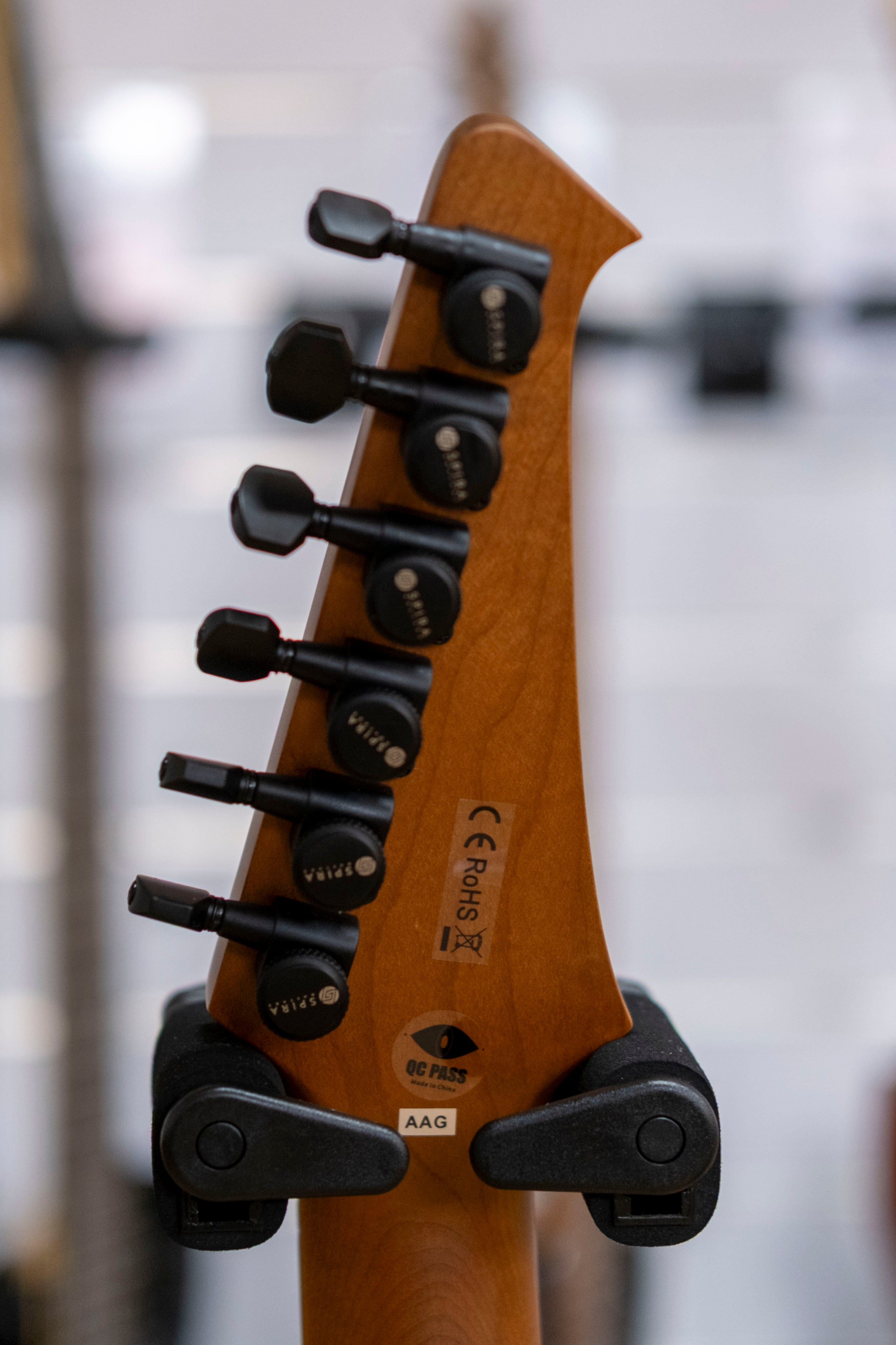 Spira X-400 Electric Guitar (Satin Black)