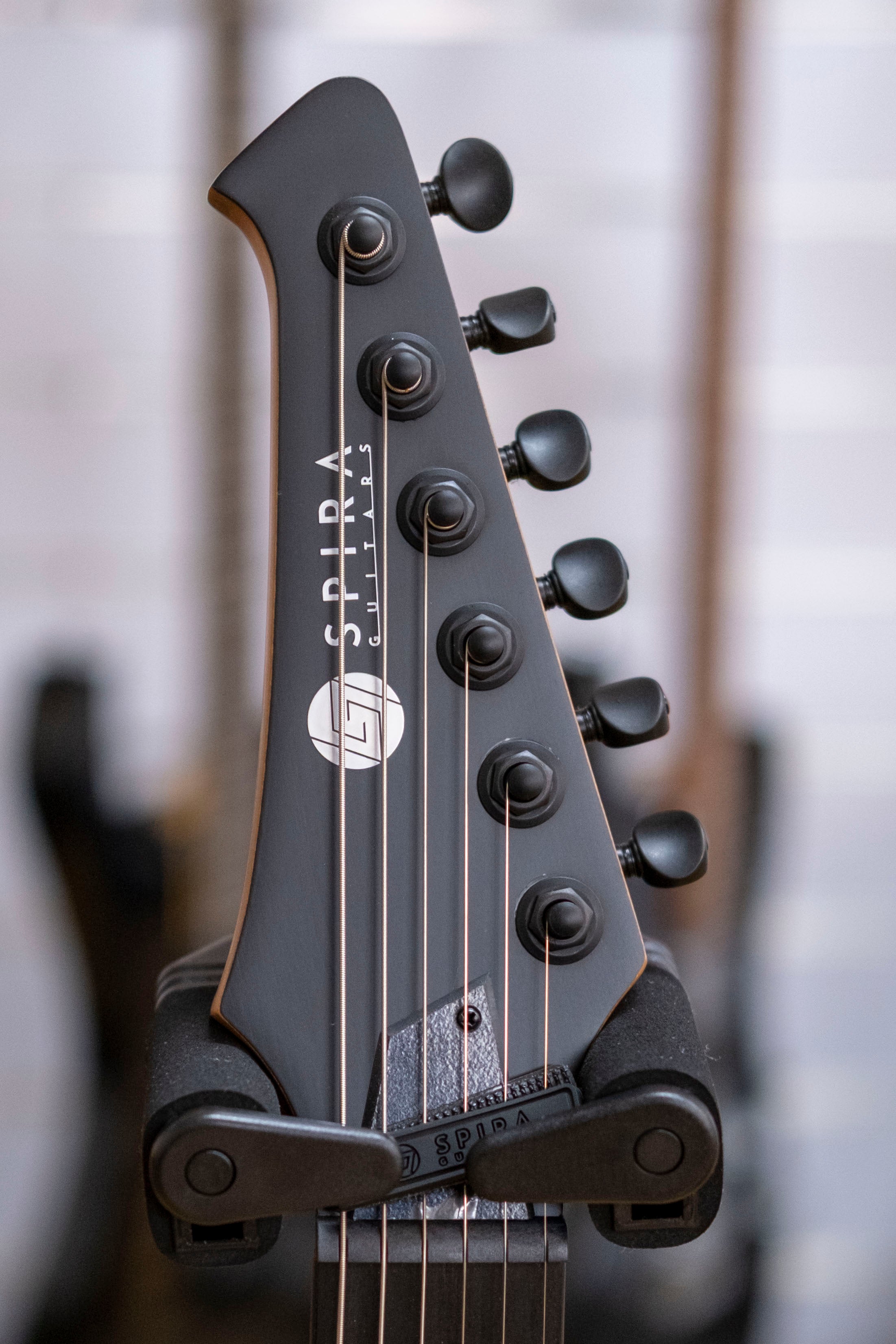 Spira T-400 Electric Guitar (Satin White)