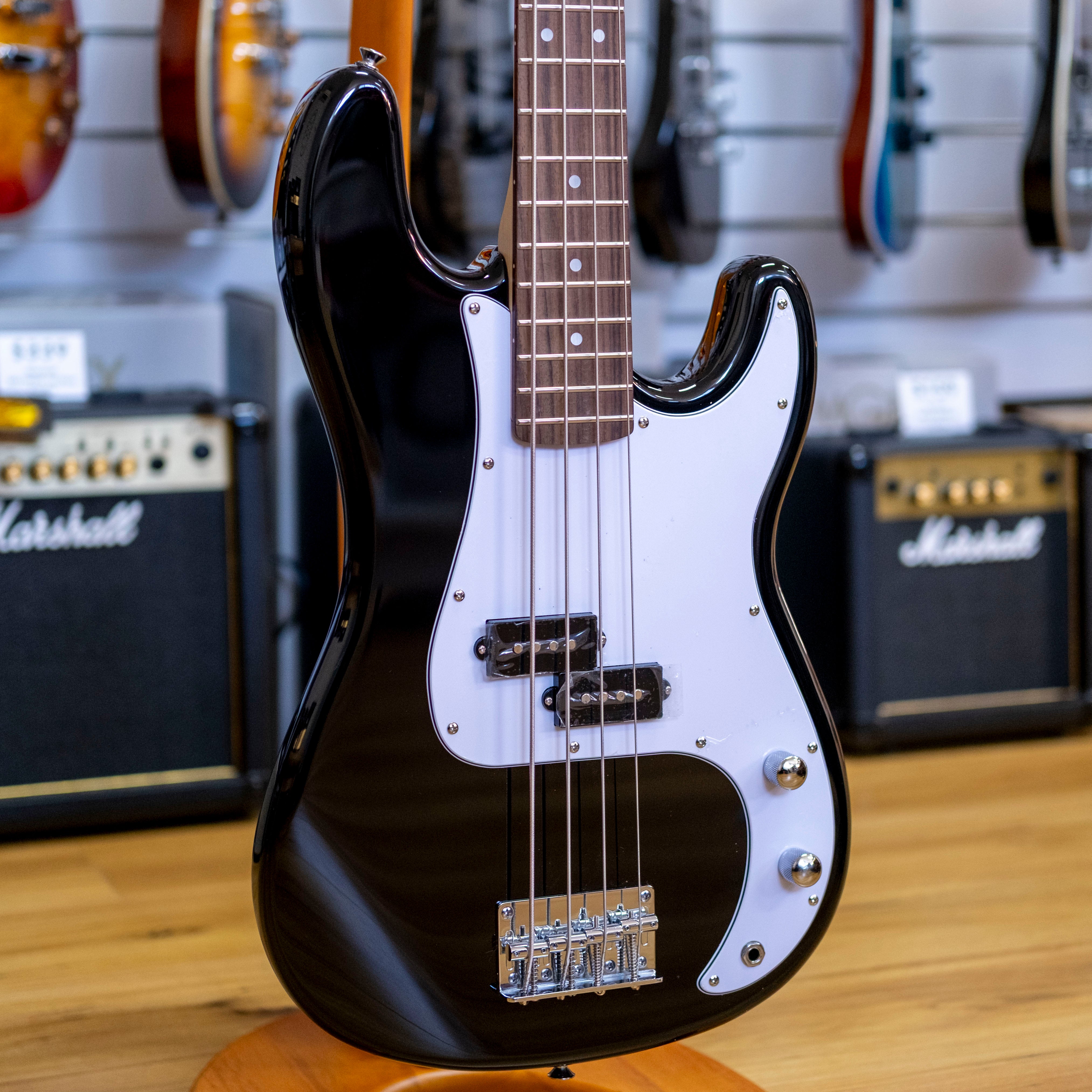 SX Standard Seriers P-Bass Guitar Pack with Amp (Black)