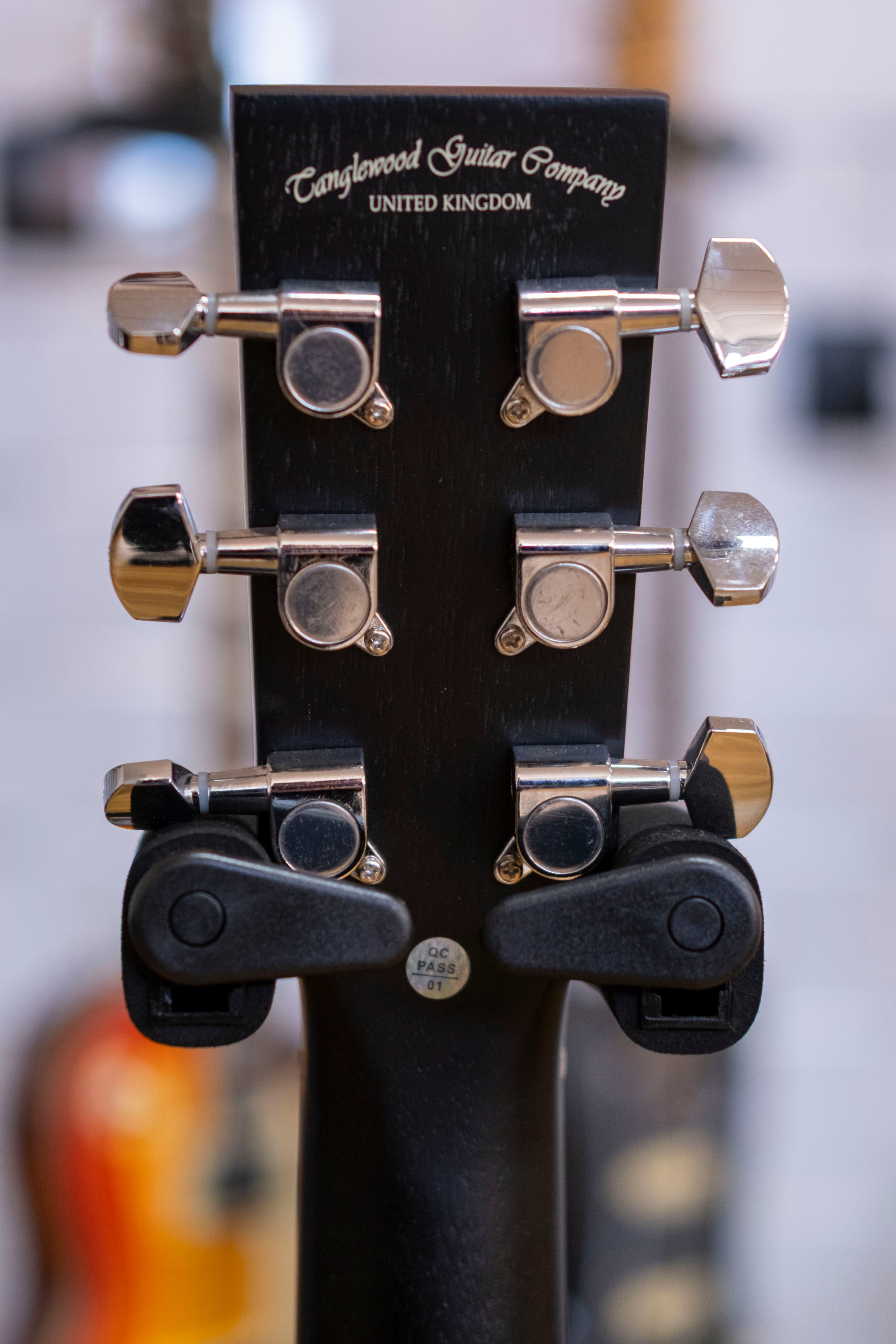 Tanglewood Blackbird Series Superfolk Acoustic Electric Guitar (Smokestack Satin)