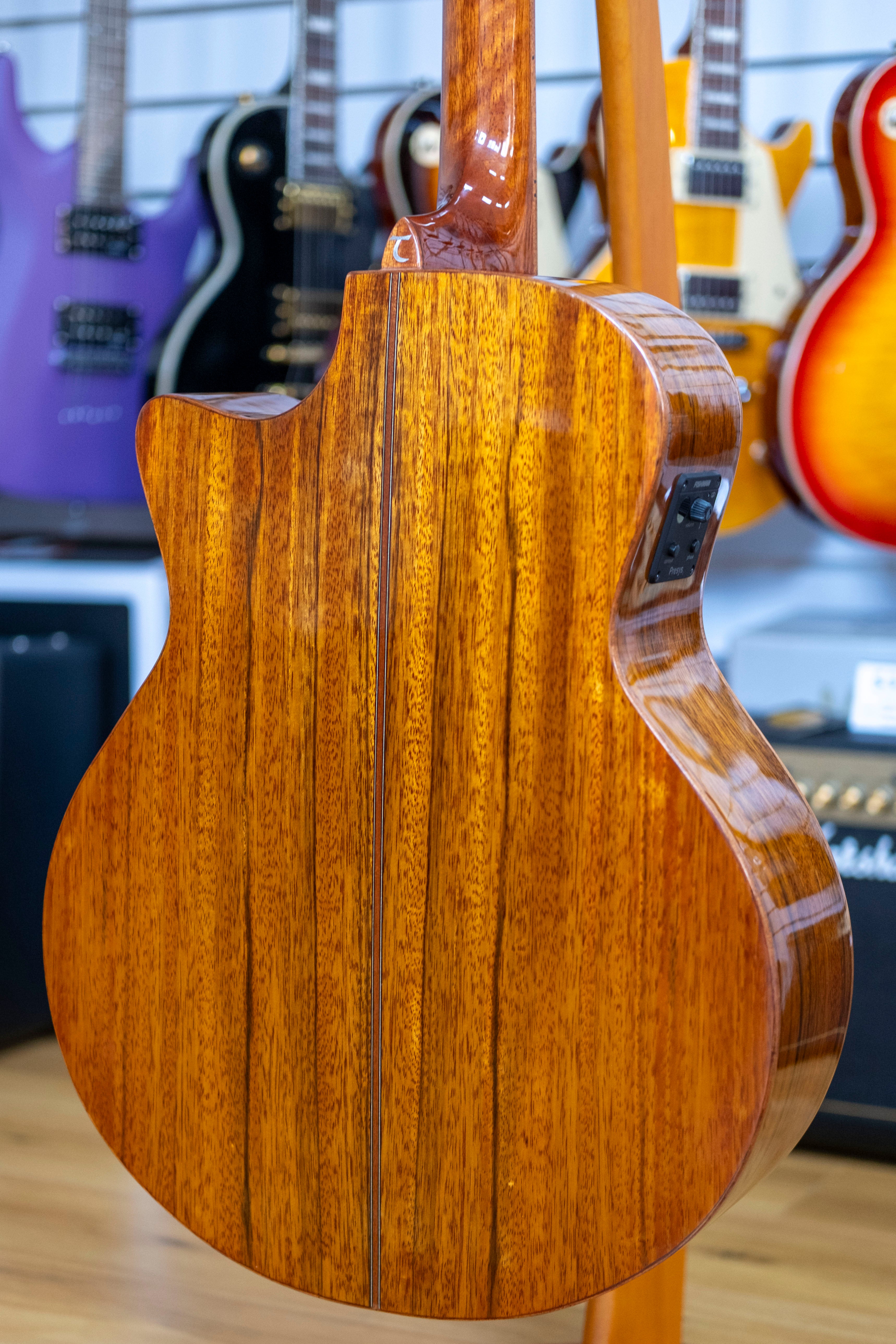 Tanglewood Winterleaf Exotic Grand Auditorium Acoustic Electric Guitar (Pacific Walnut)