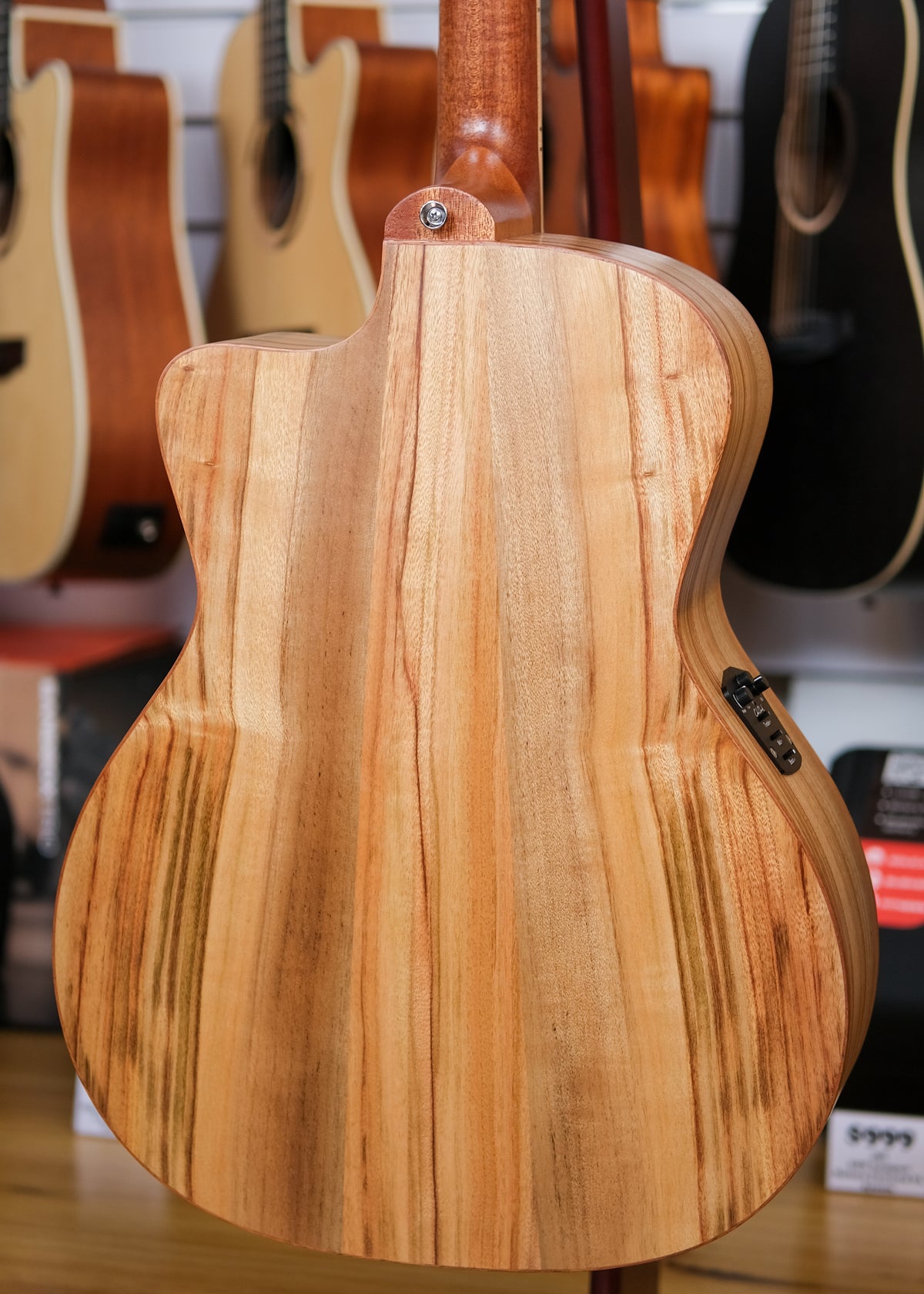 Cole Clark Studio Grand Auditorium Acoustic Electric Guitar with Deluxe Gig Bag (All Solid Camphor Laurel)