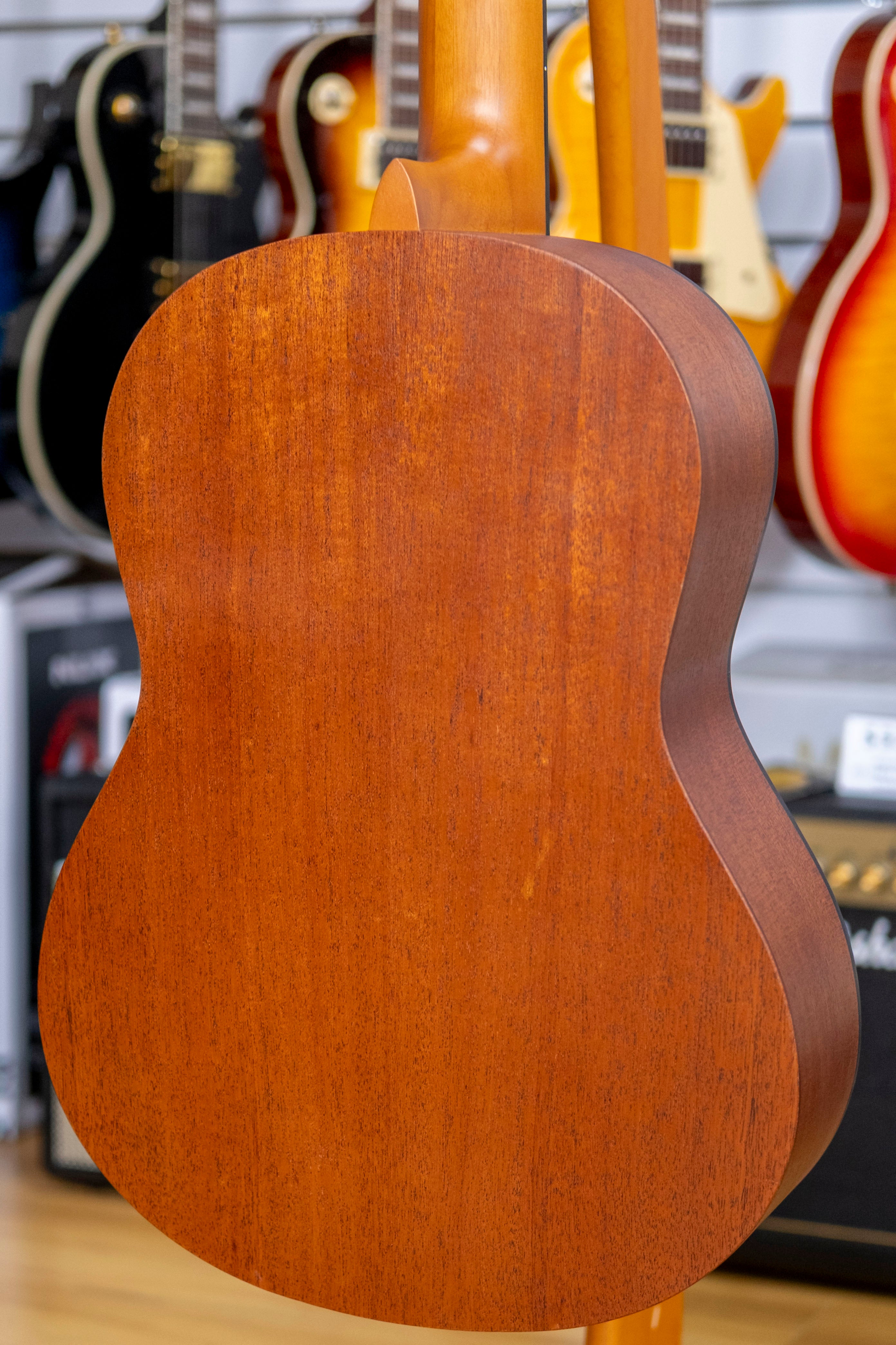 Valencia 200 Series 4/4 Size Nylon String Classical Guitar (Antique Natural)