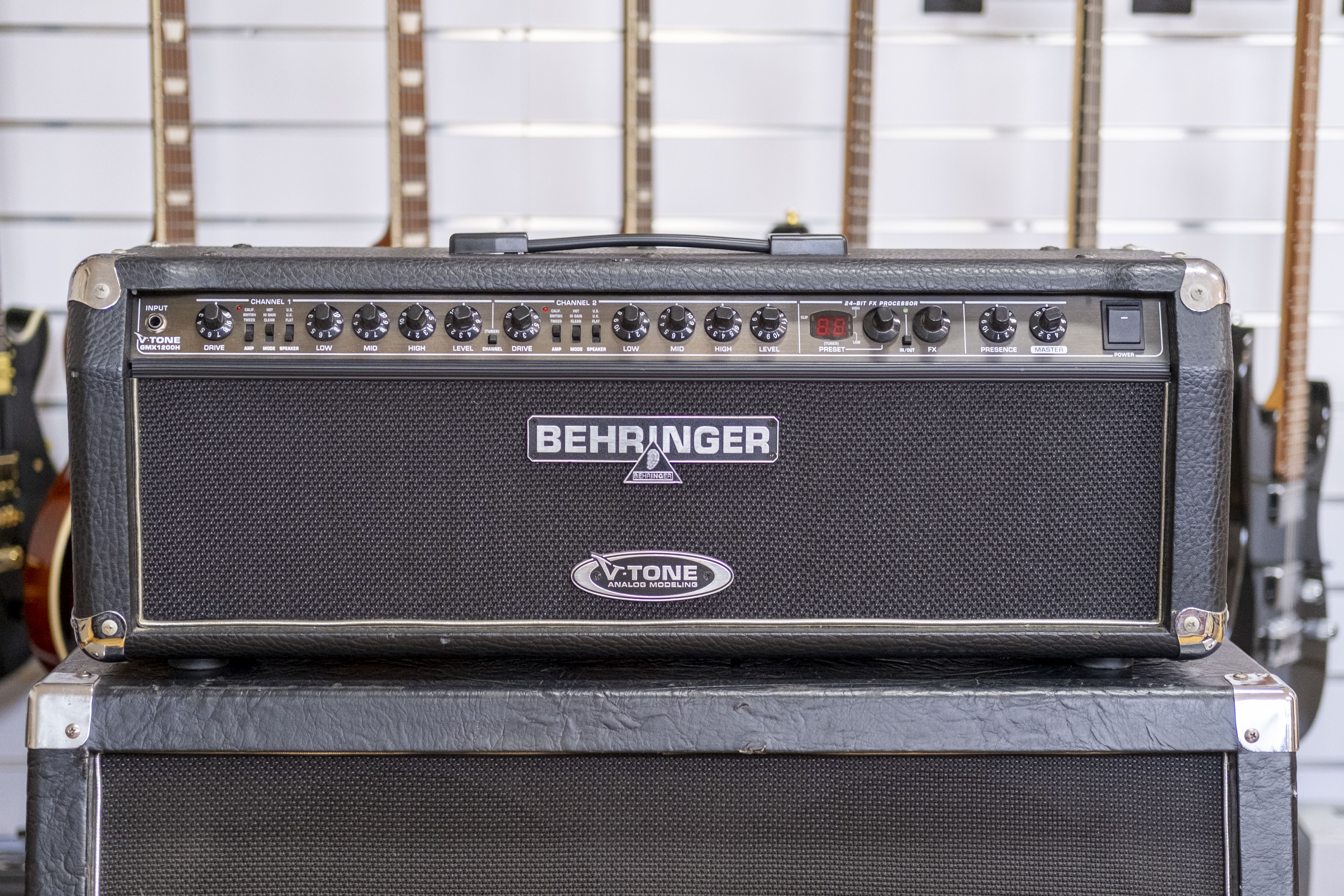 Behringer V-Tone GMX1200H 120-Watt Head with Bugera 4x12" Speaker Cabinet (Pre-Owned)