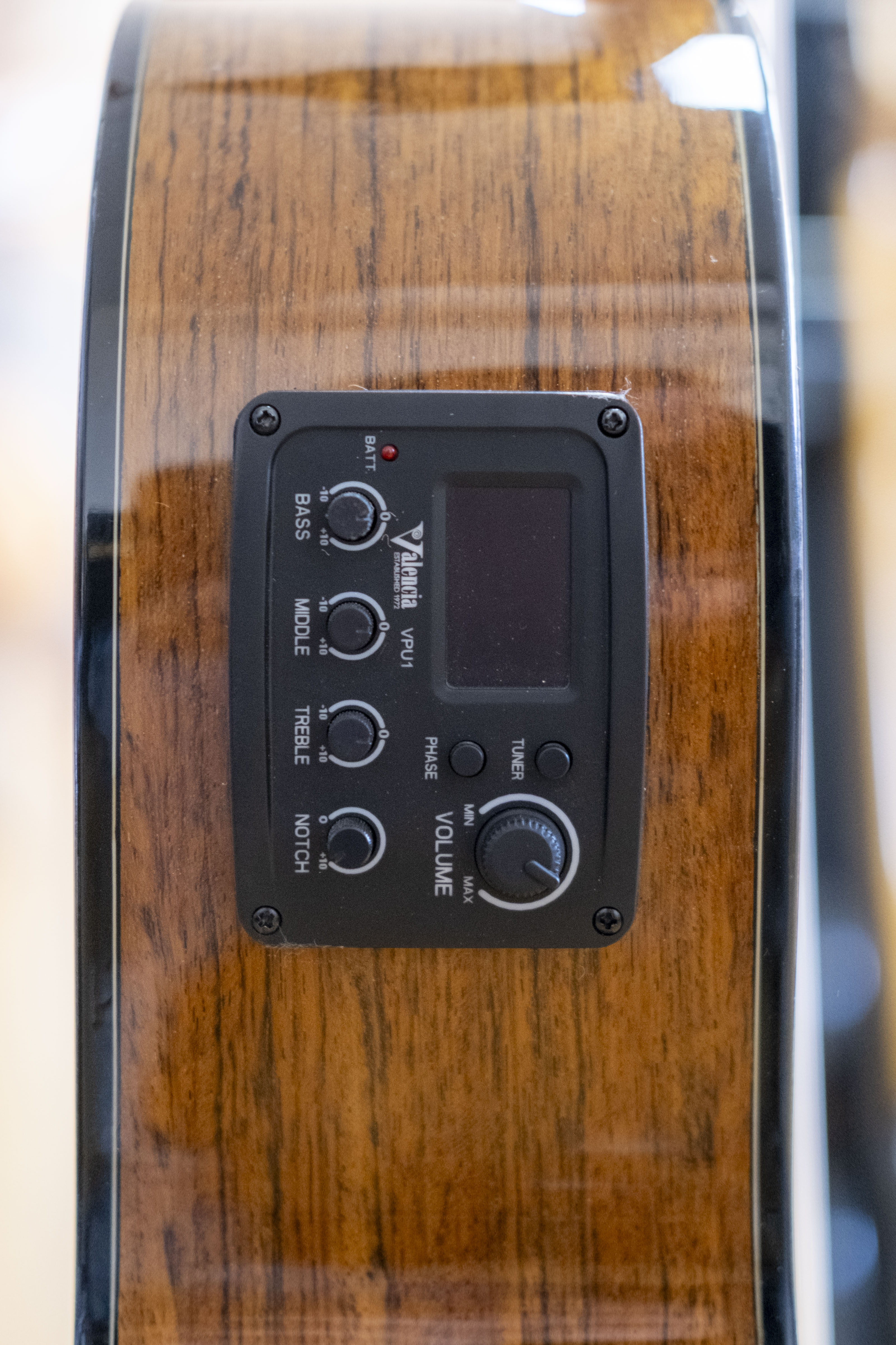 Valencia 560 Series Electric Classical Guitar