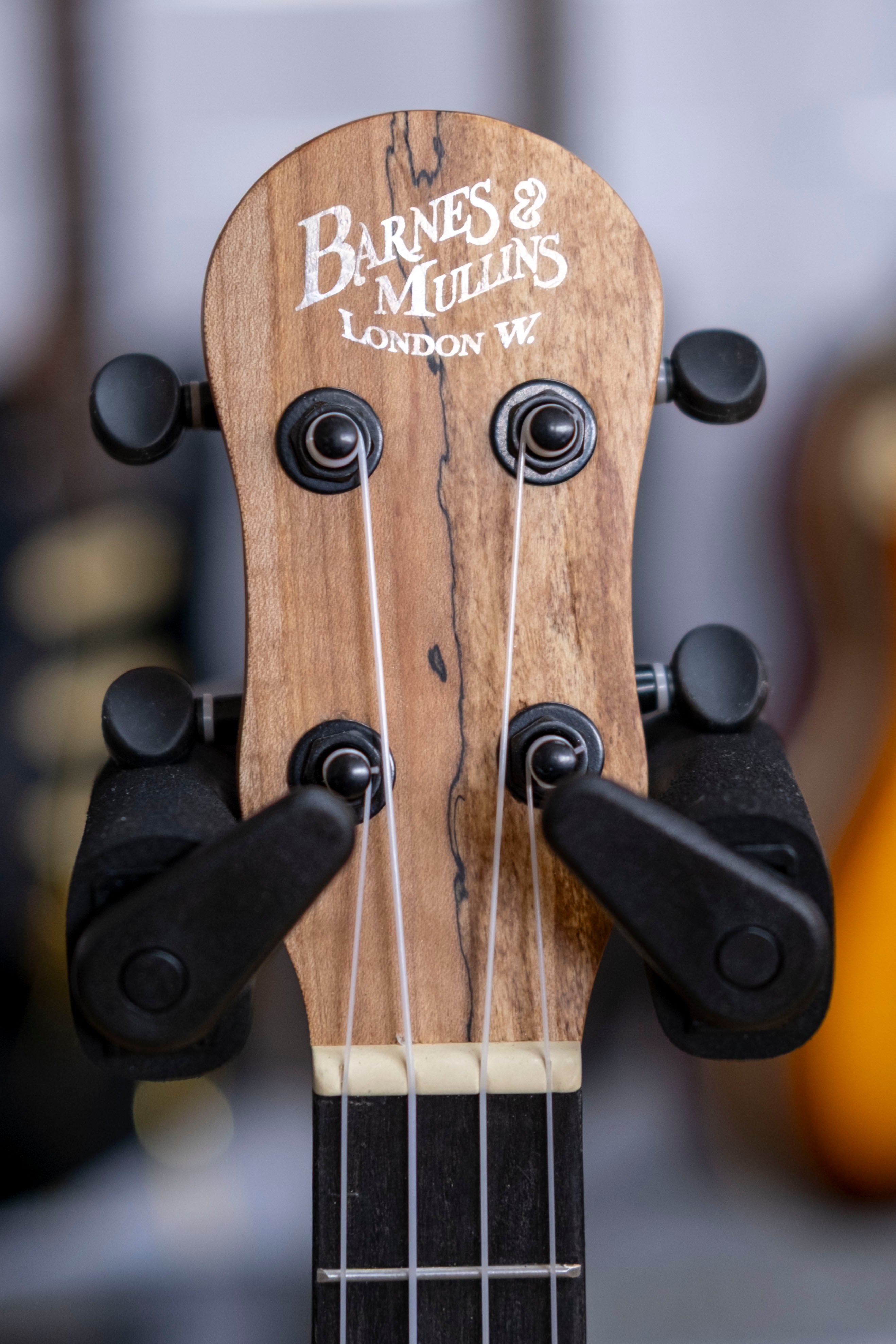 Barnes & Mullins Tenor Ukulele with Gig Bag (Spalted Maple)