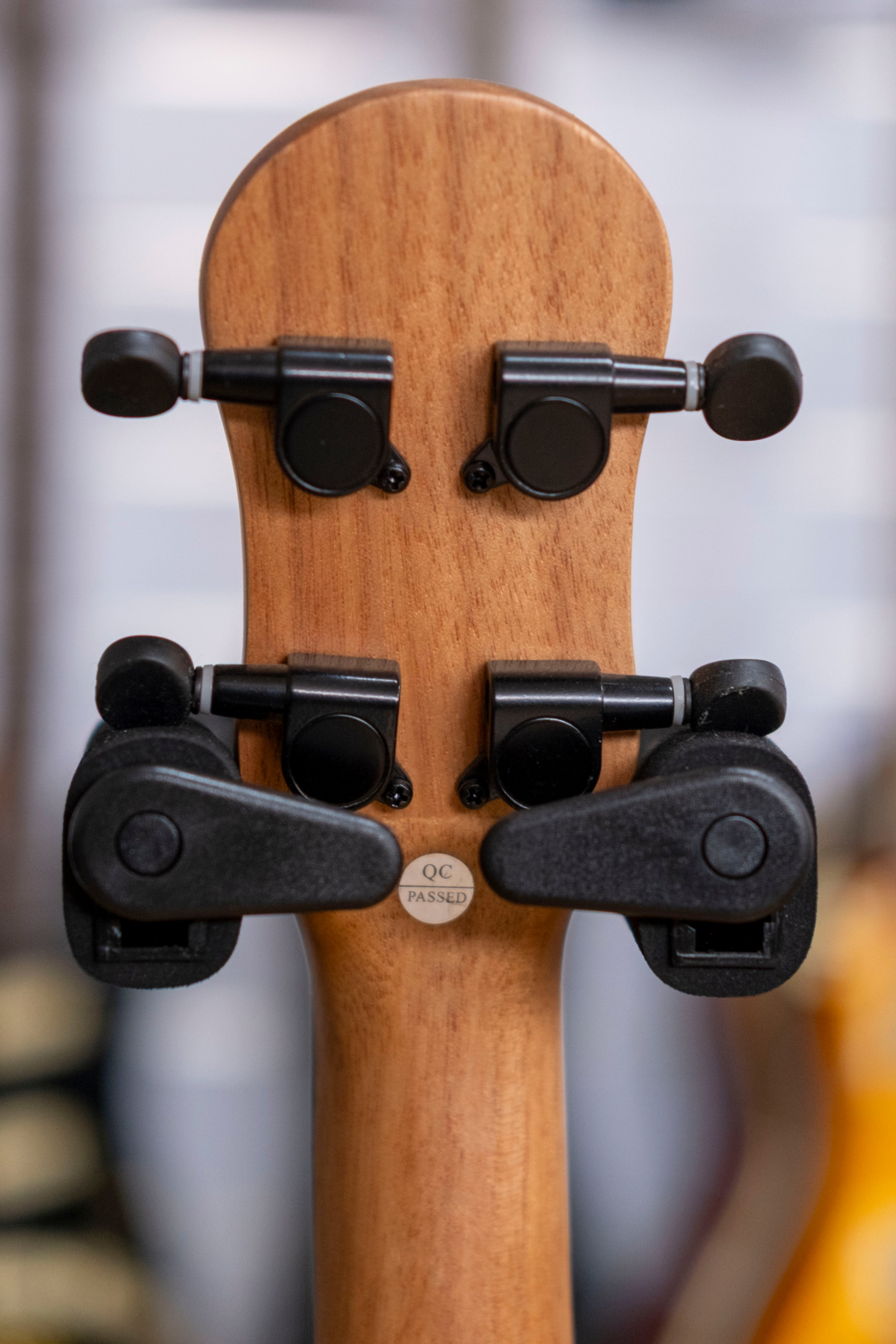 Barnes & Mullins Tenor Ukulele with Gig Bag (Spalted Maple)