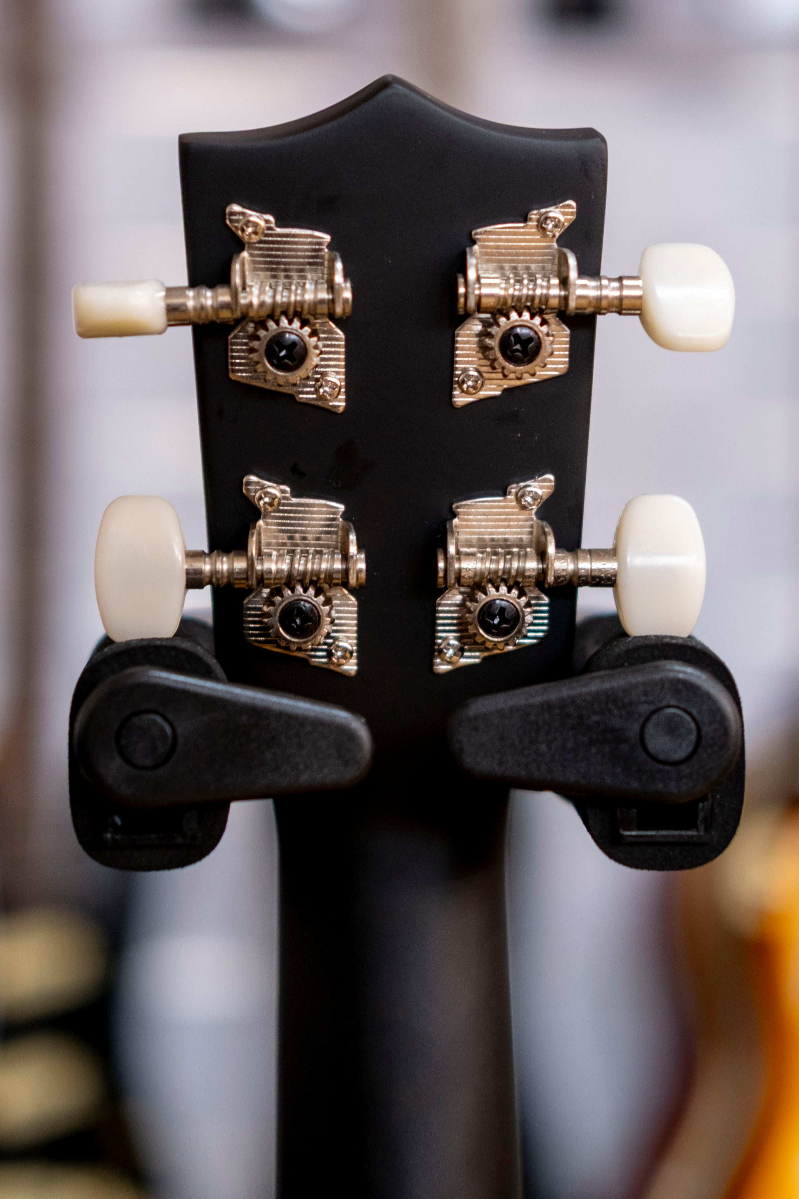 Kealoha Soprano Ukulele with Bag (Black)