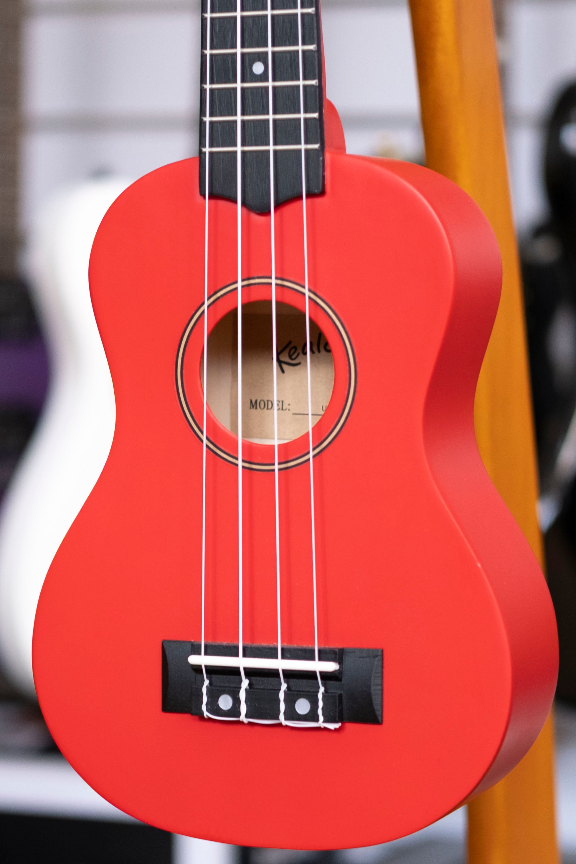 Kealoha Soprano Ukulele with Bag (Red)