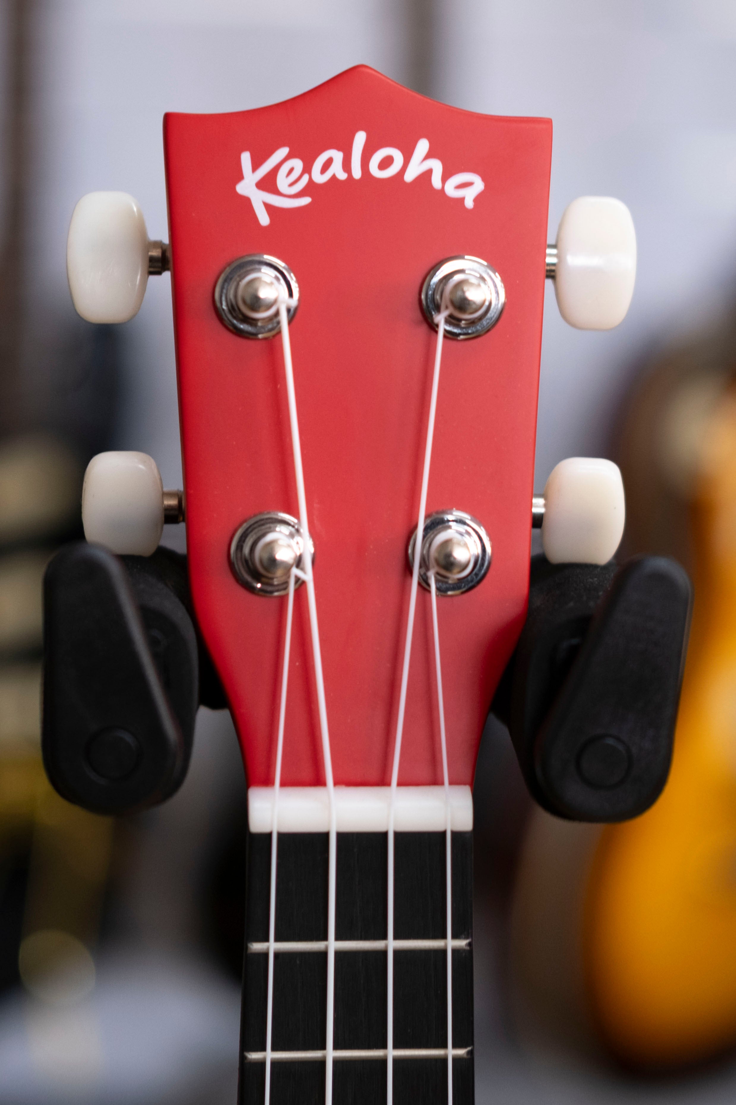 Kealoha Soprano Ukulele with Bag (Red)