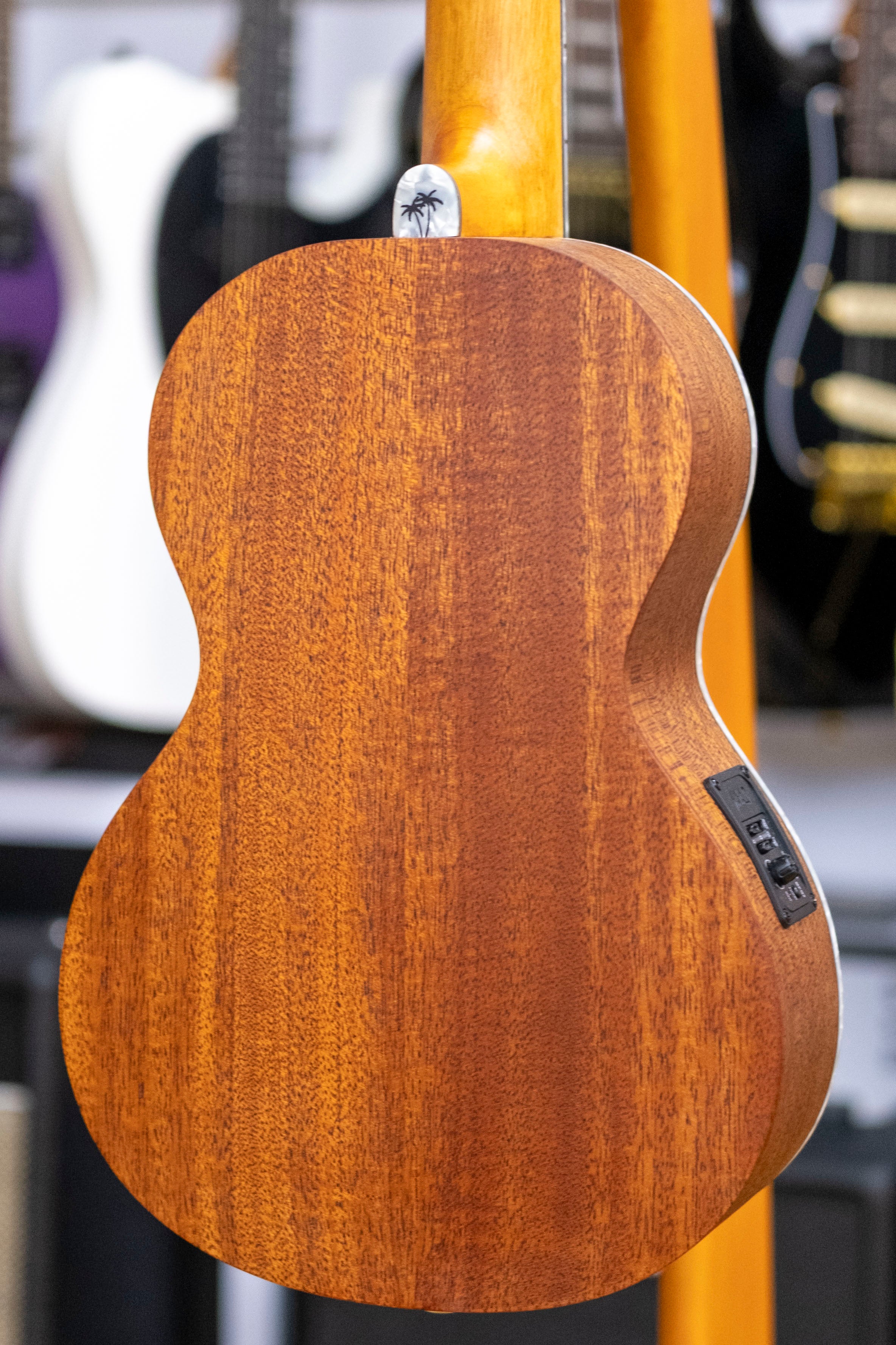 Mahalo Pearl Series Electric Tenor Ukulele with Bag (Black)