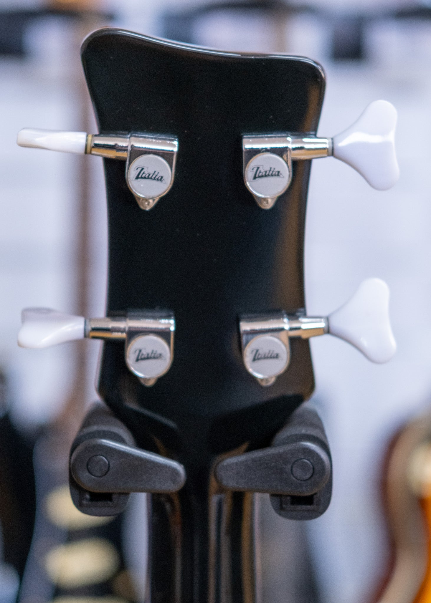 Italia Mondial Classic Bass Guitar (Black) (Pre-Owned, 2012 MIK)