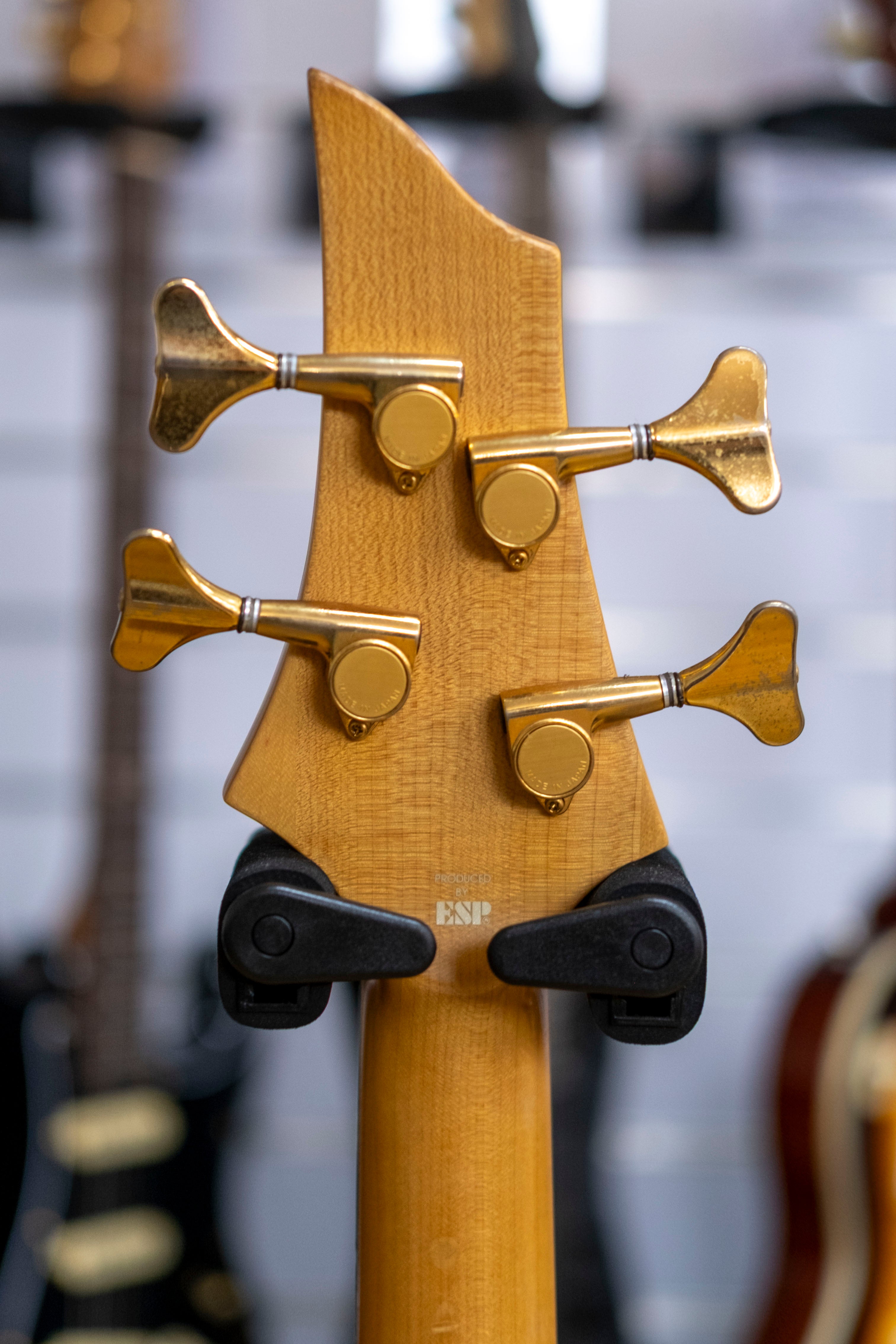 ベース Edwards E-FR-95B Edwards EFR-95B Bass Guitar (Transparent Red) (Pre-Owned)