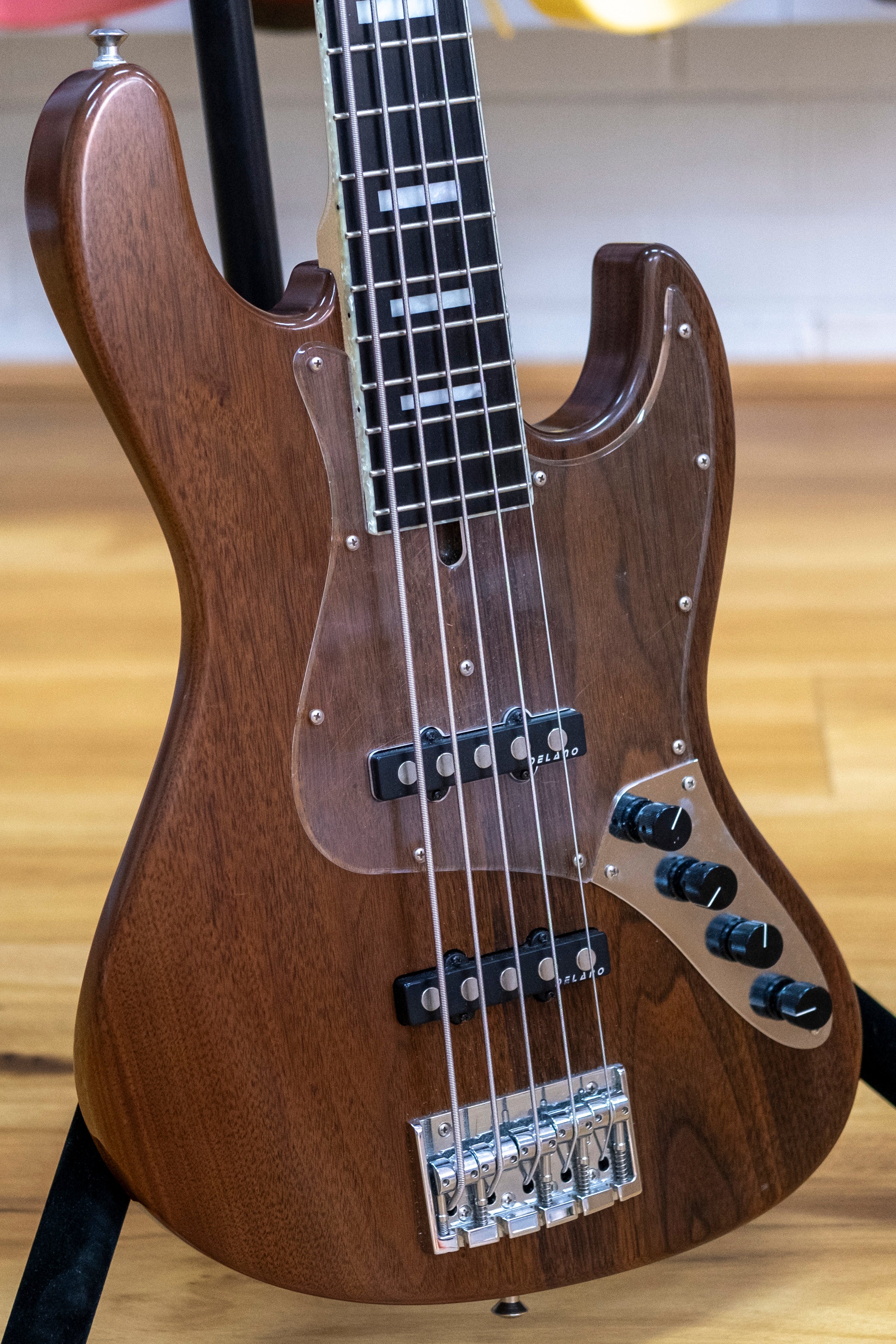 Bacchus Woodline Series 5-String Bass Guitar (Brown Oil)