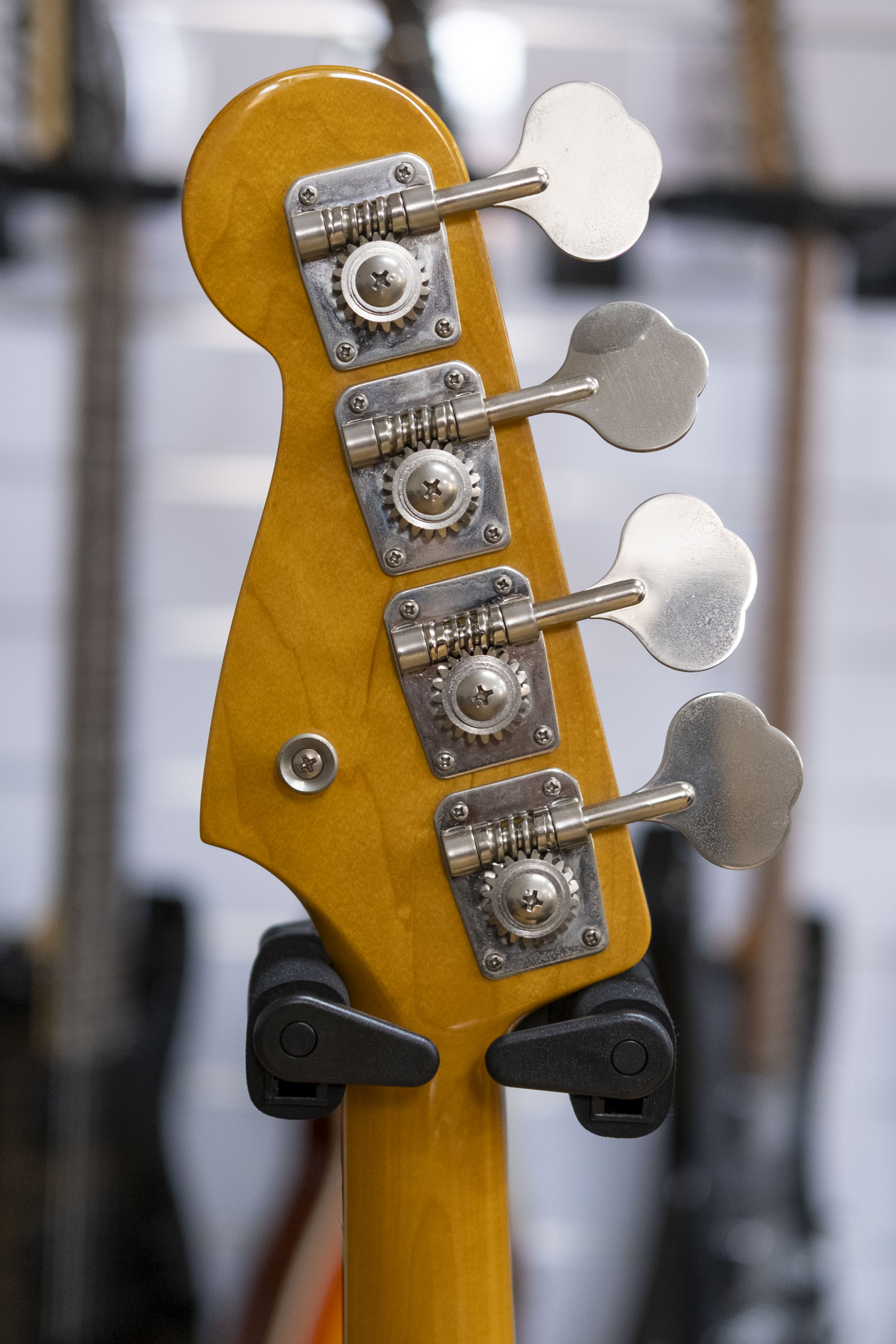 Fender JB-62 Jazz Bass Guitar (3-Tone Sunburst) (Pre-Owned, 2004 MIJ)