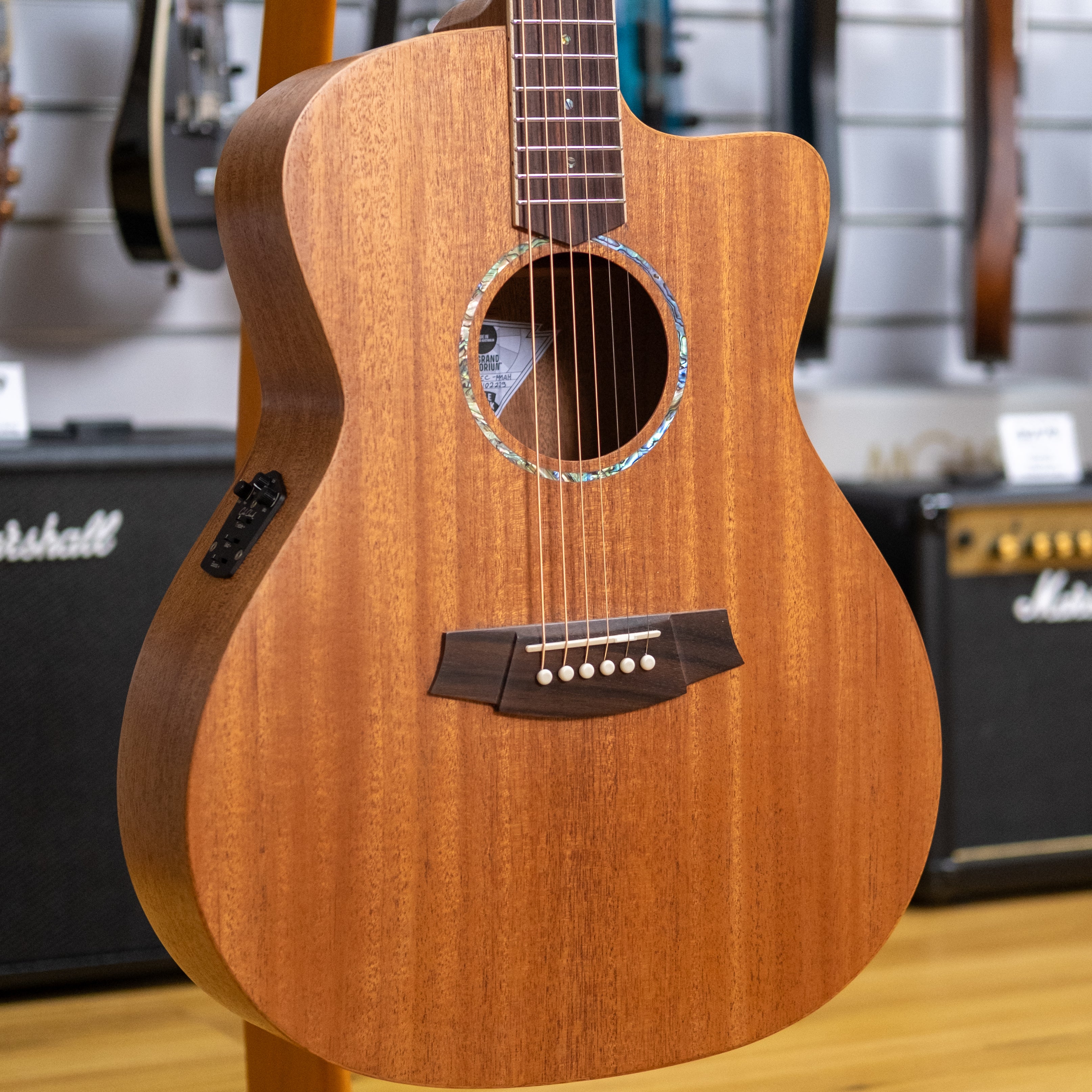 Cole Clark Studio Series Grand Auditorium Acoustic Electric Guitar (Mahogany)