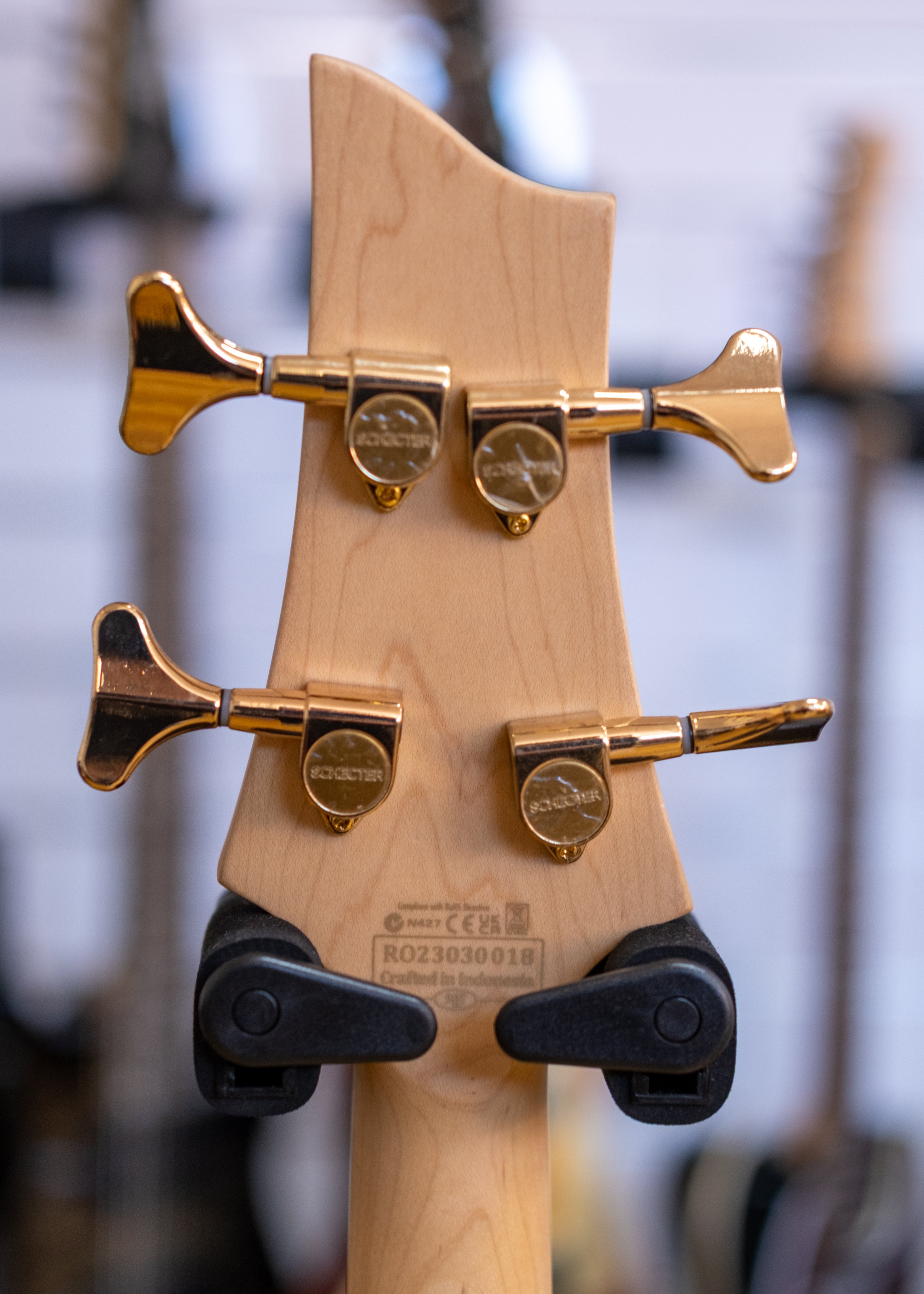 Schecter Omen Extreme 4-String Bass Guitar (Natural)