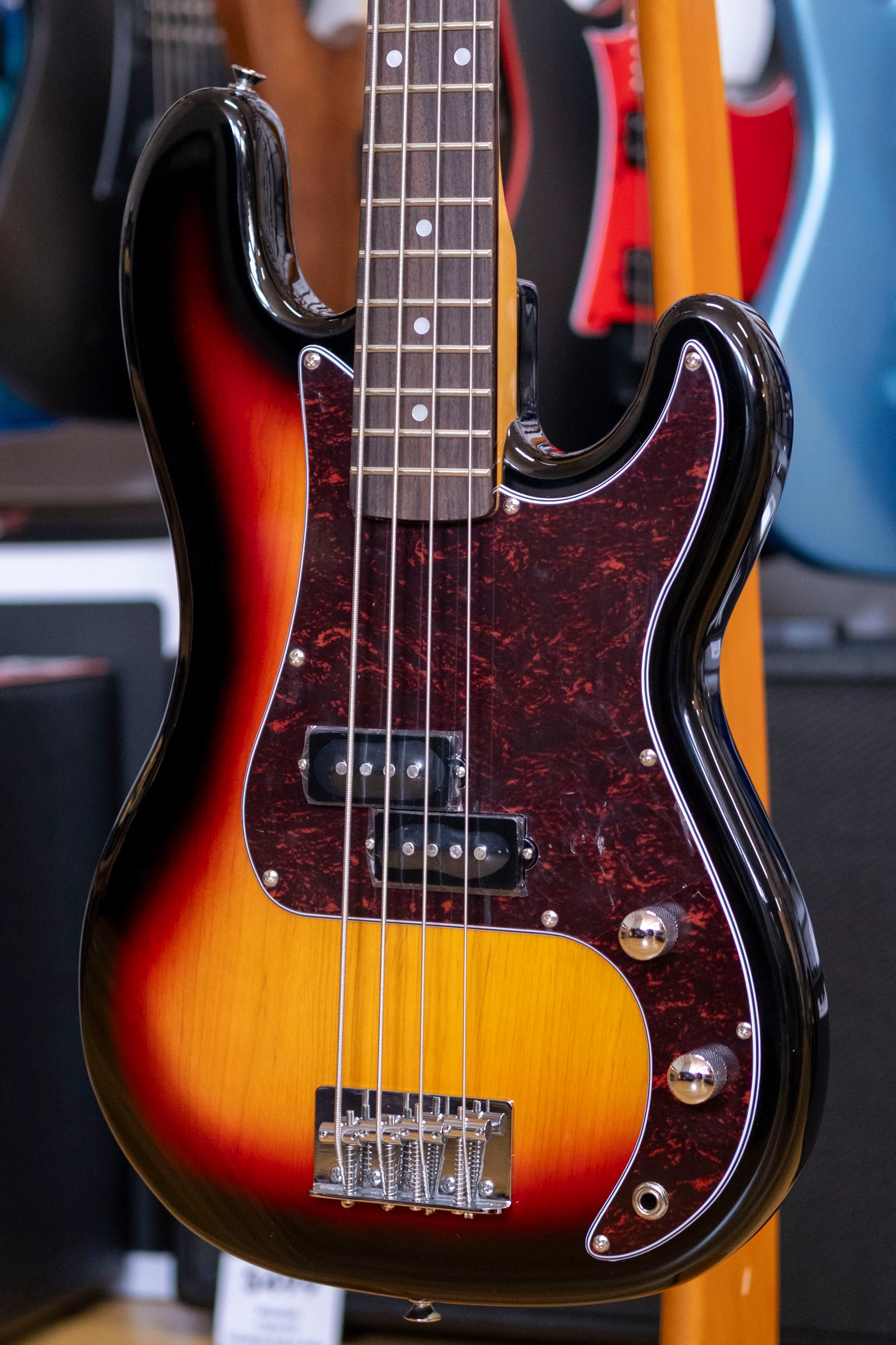 SX VTG Series 3/4 Size Bass Guitar with Gig Bag (Tobacco Sunburst)