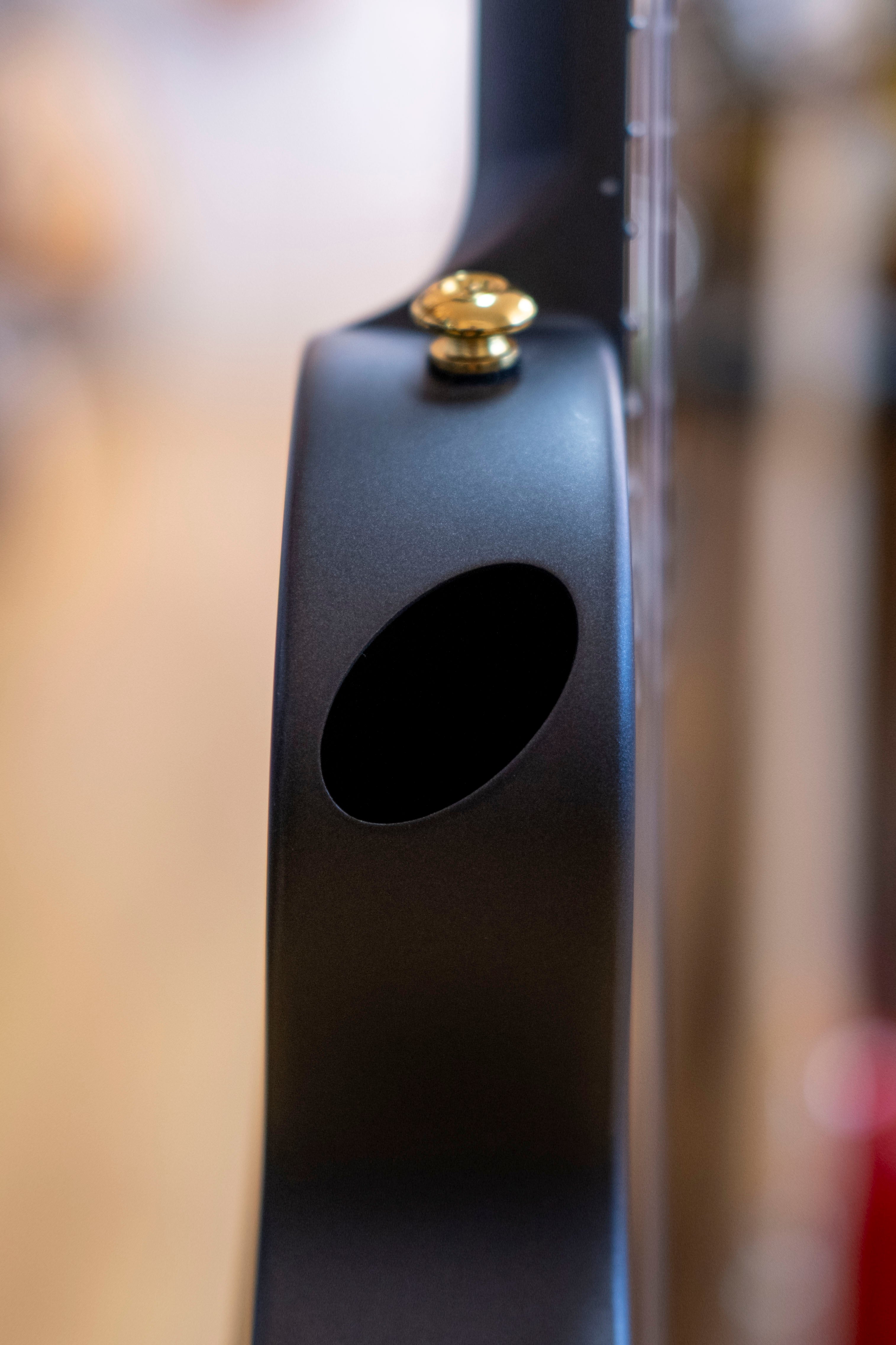 Enya Nova U Carbon Electric Tenor Ukulele (Black) (Pre-Owned)