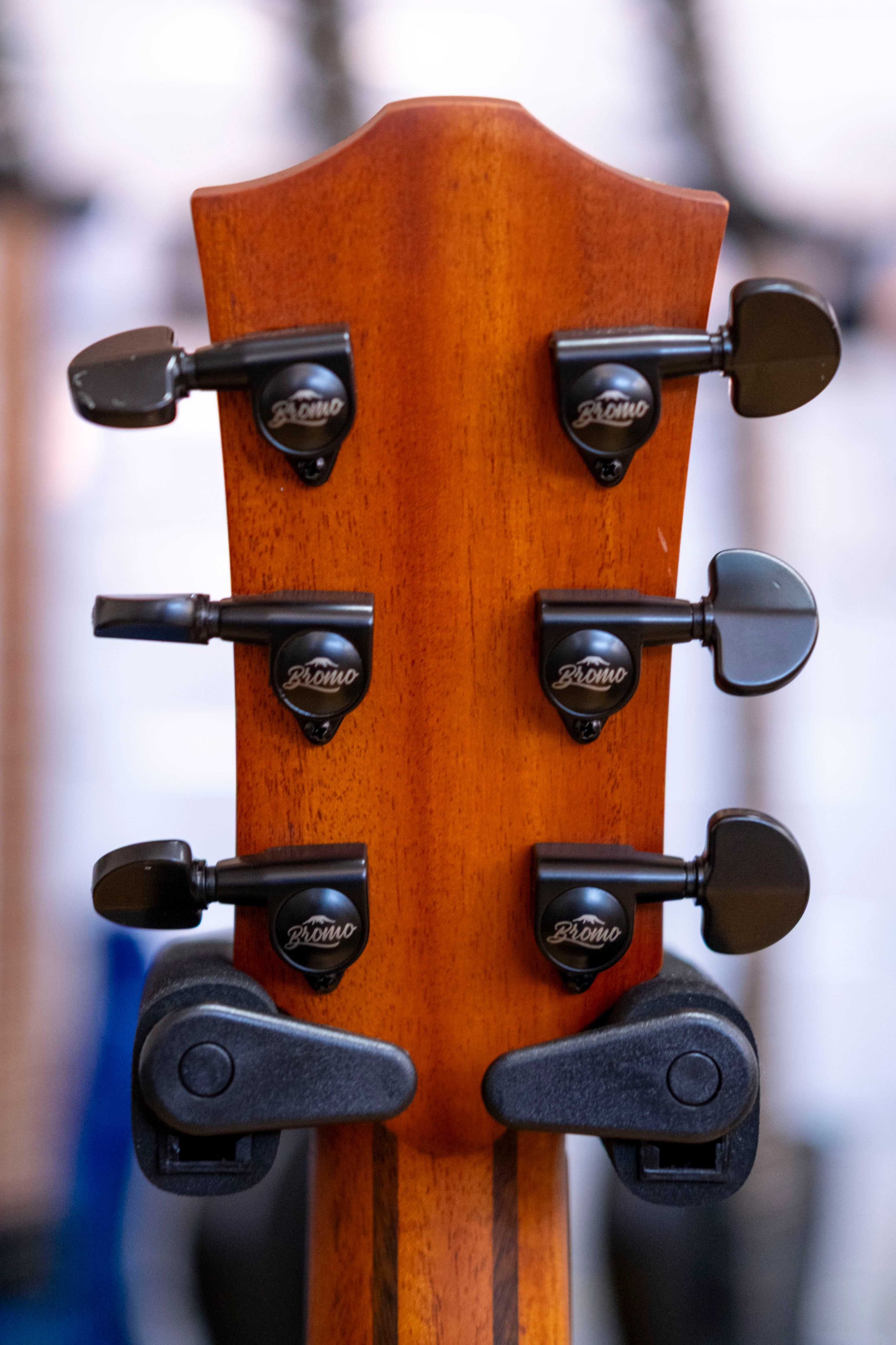 Bromo BAT2MCE Tahoma Series Grand Auditorium Acoustic Electric Guitar (Solid Mahogany Top)