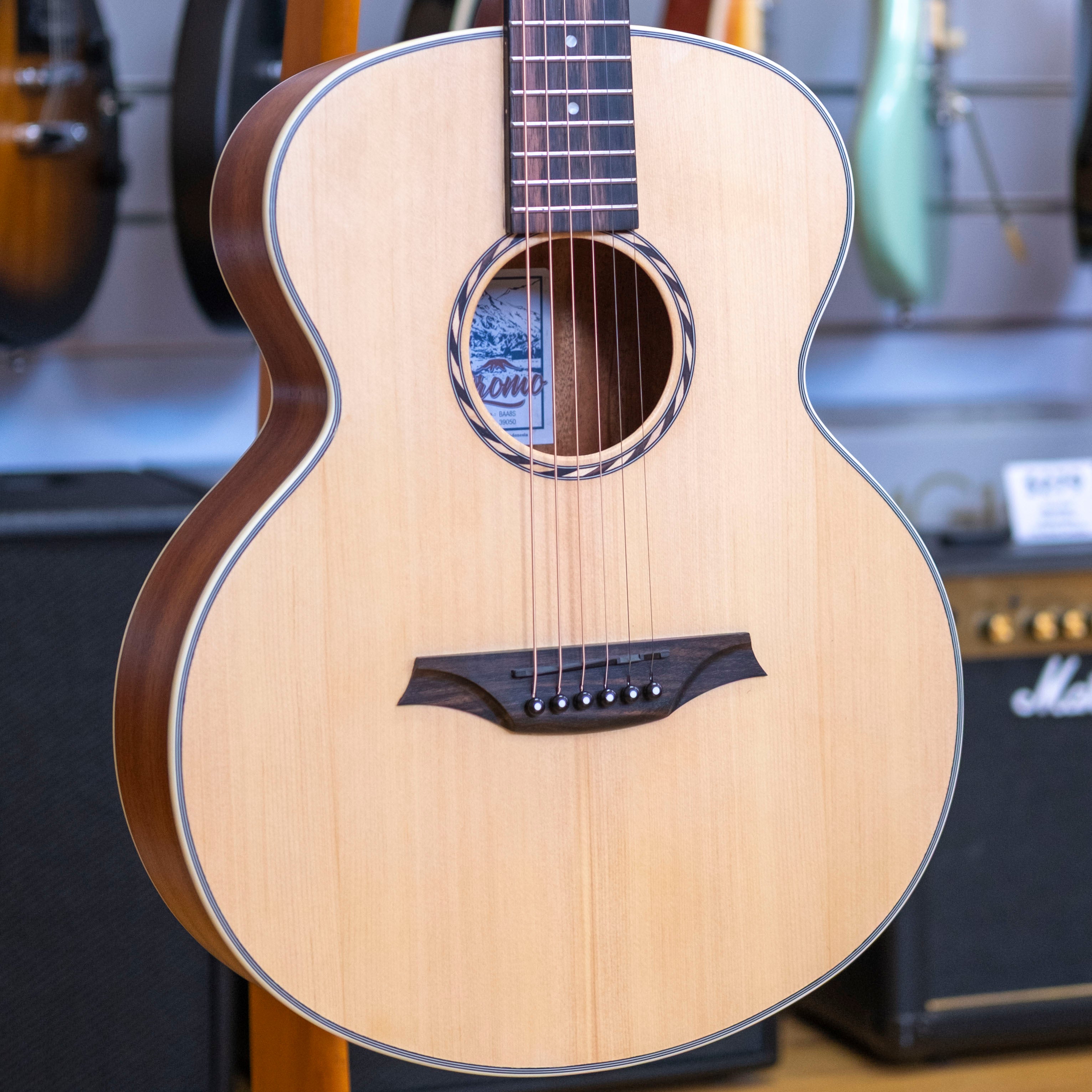 Bromo BAA8S Appalachia Series Mini Jumbo Acoustic Guitar (Solid Spruce Top)