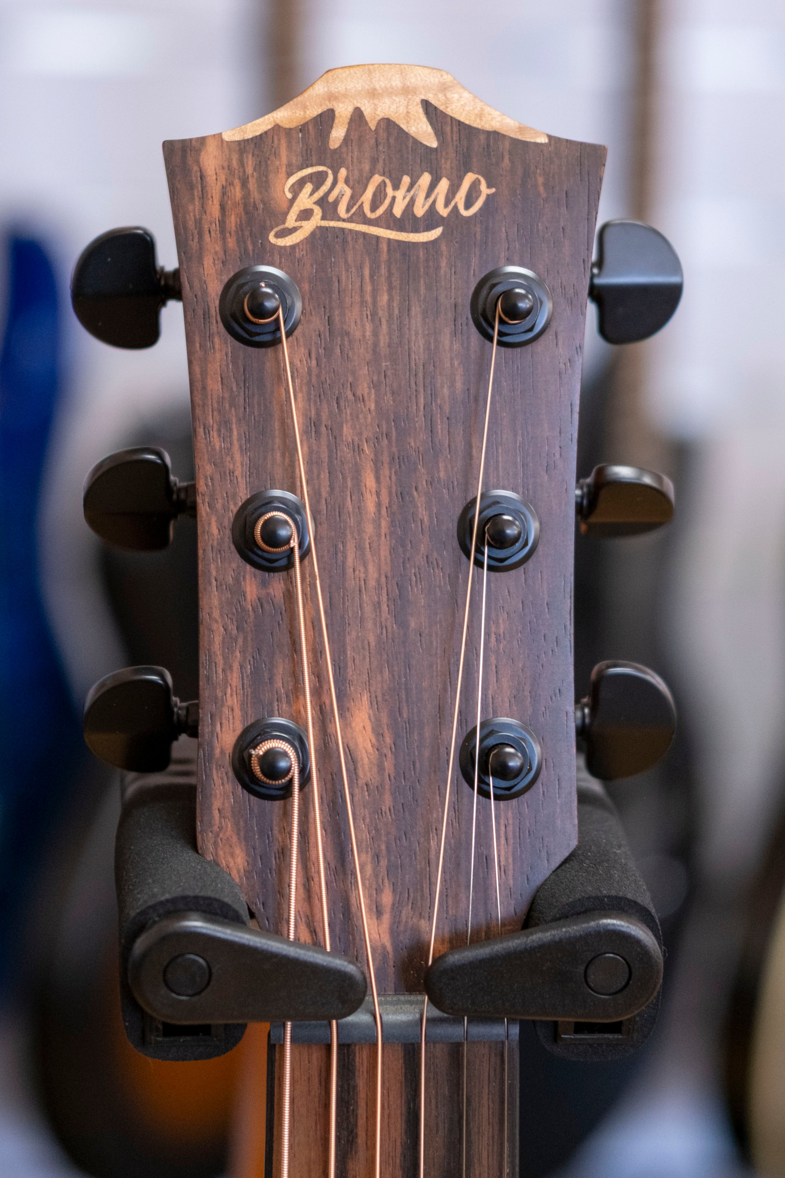 Bromo BAA1 Appalachia Series Dreadnought Acoustic Guitar