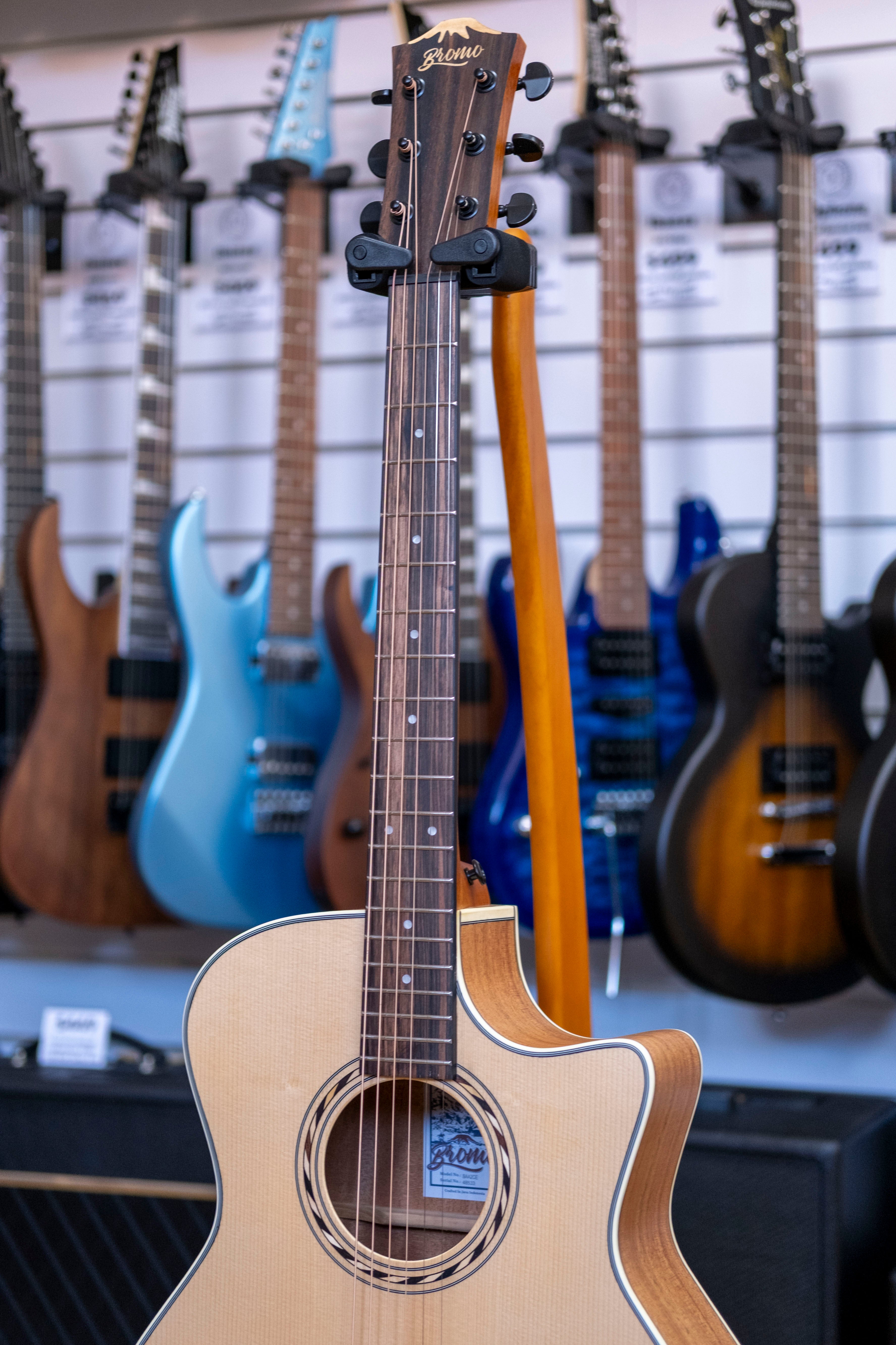 Bromo BAA2CE Appalachia Series Grand Auditorium Acoustic Electric Guitar