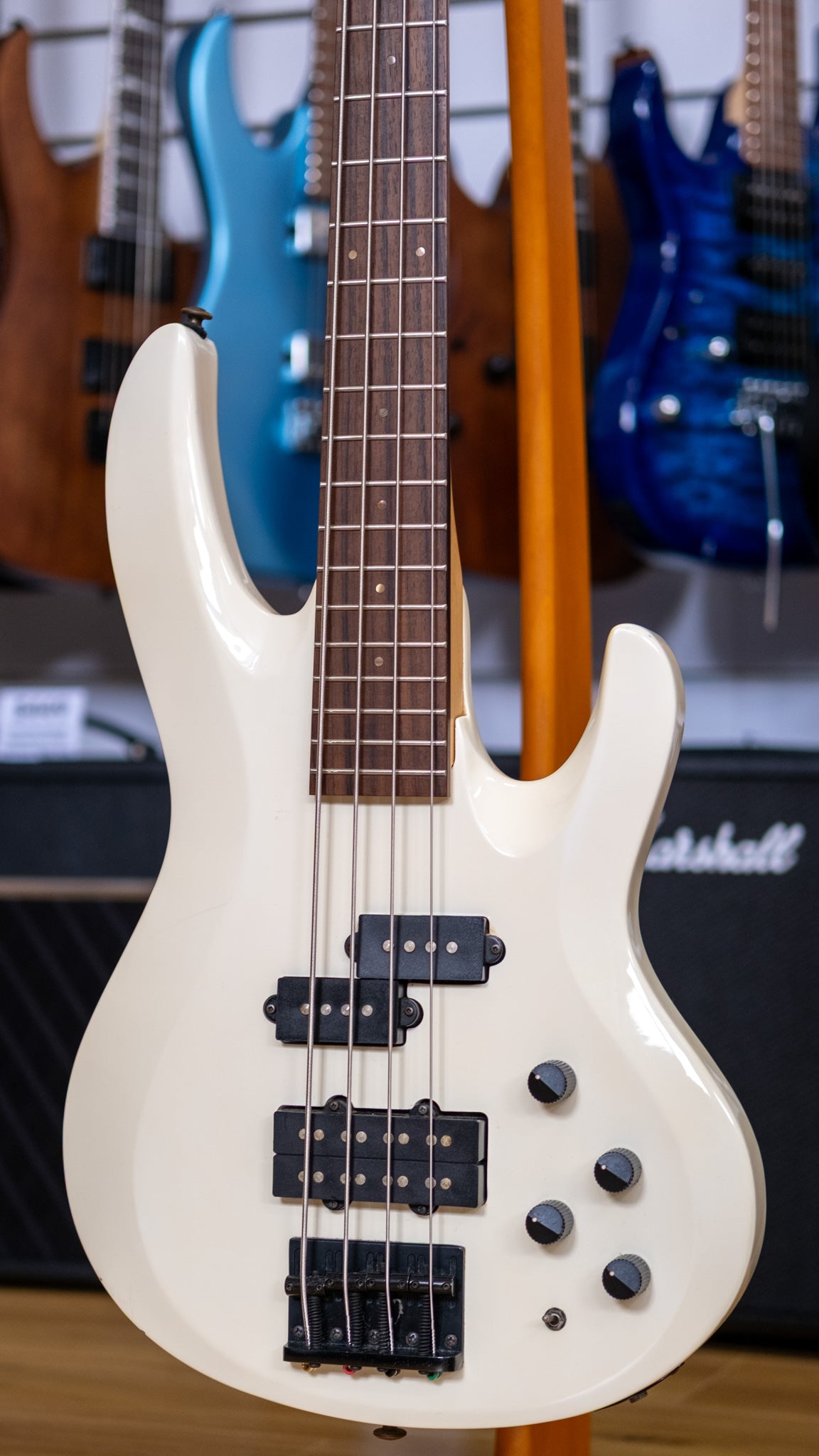 Grass Roots G-G-58B Bass Guitar (White) (Pre-Owned, MIJ)