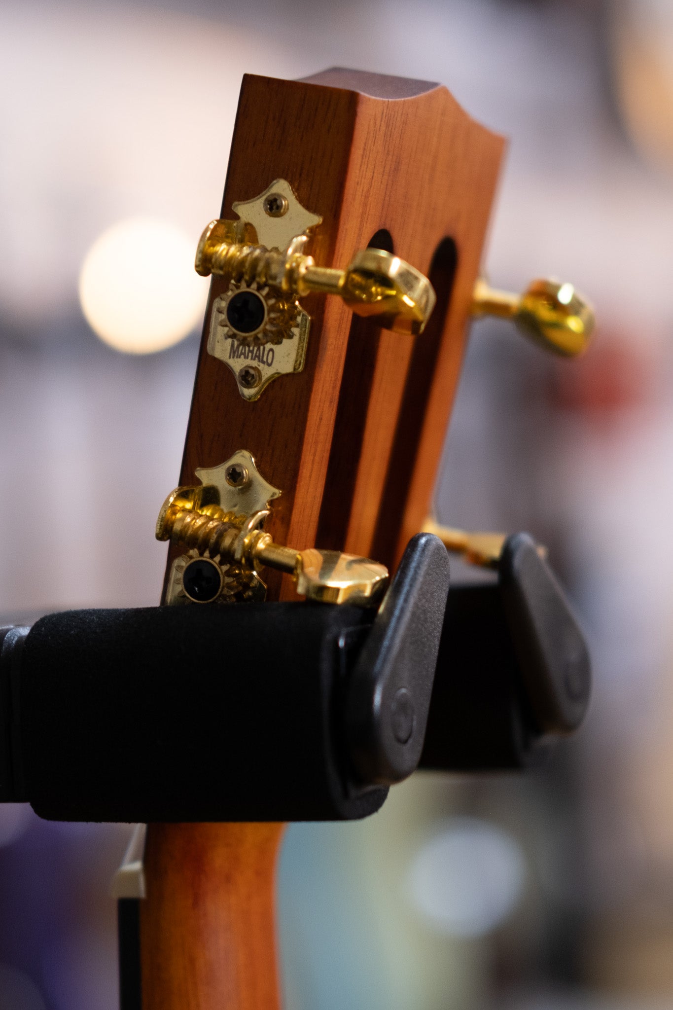 Mahalo Tenor Ukulele with Essentials Accessory Pack