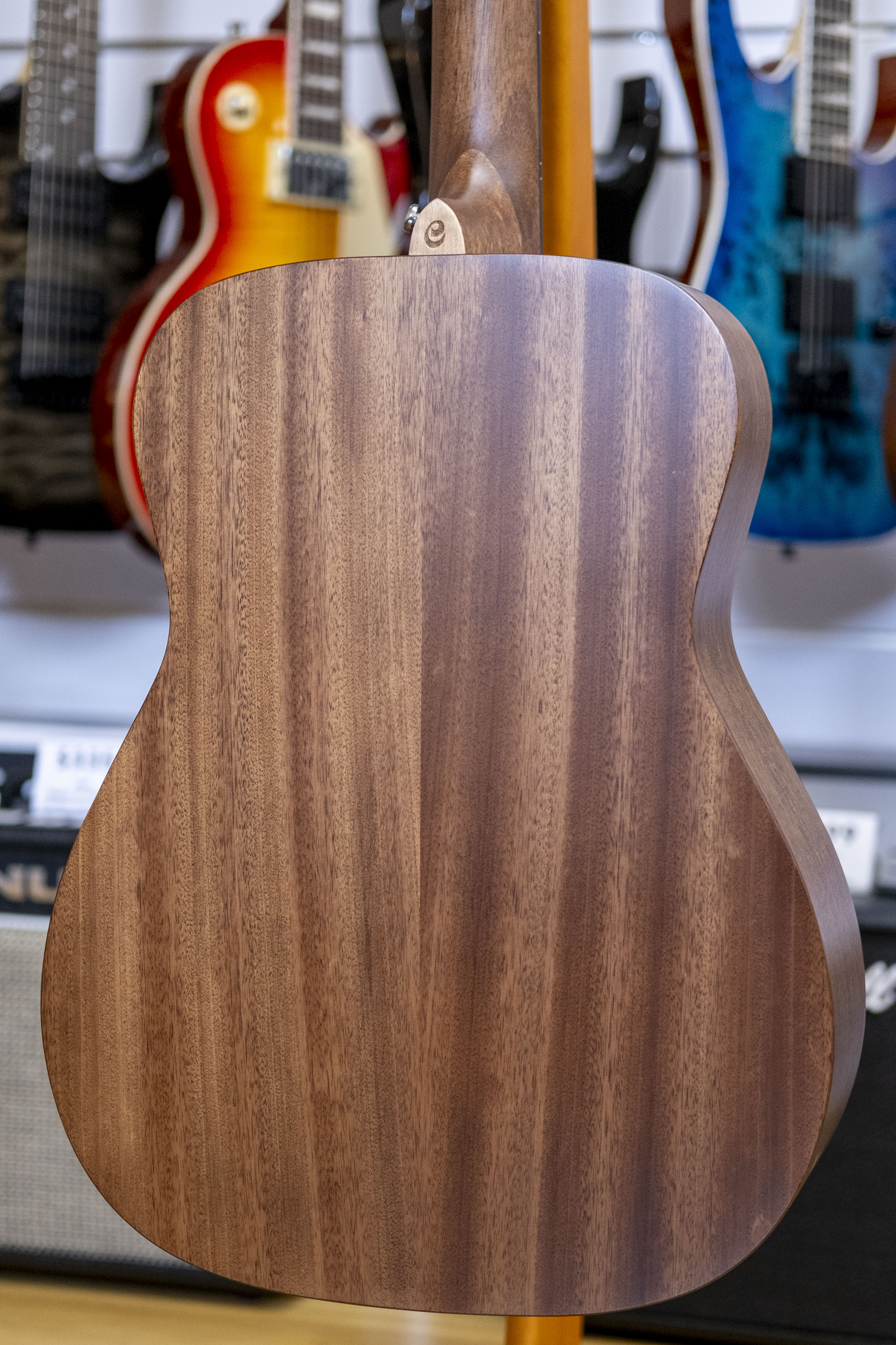 Cort Luce Series Concert Acoustic Guitar (Solid Mahogany Top / Back)