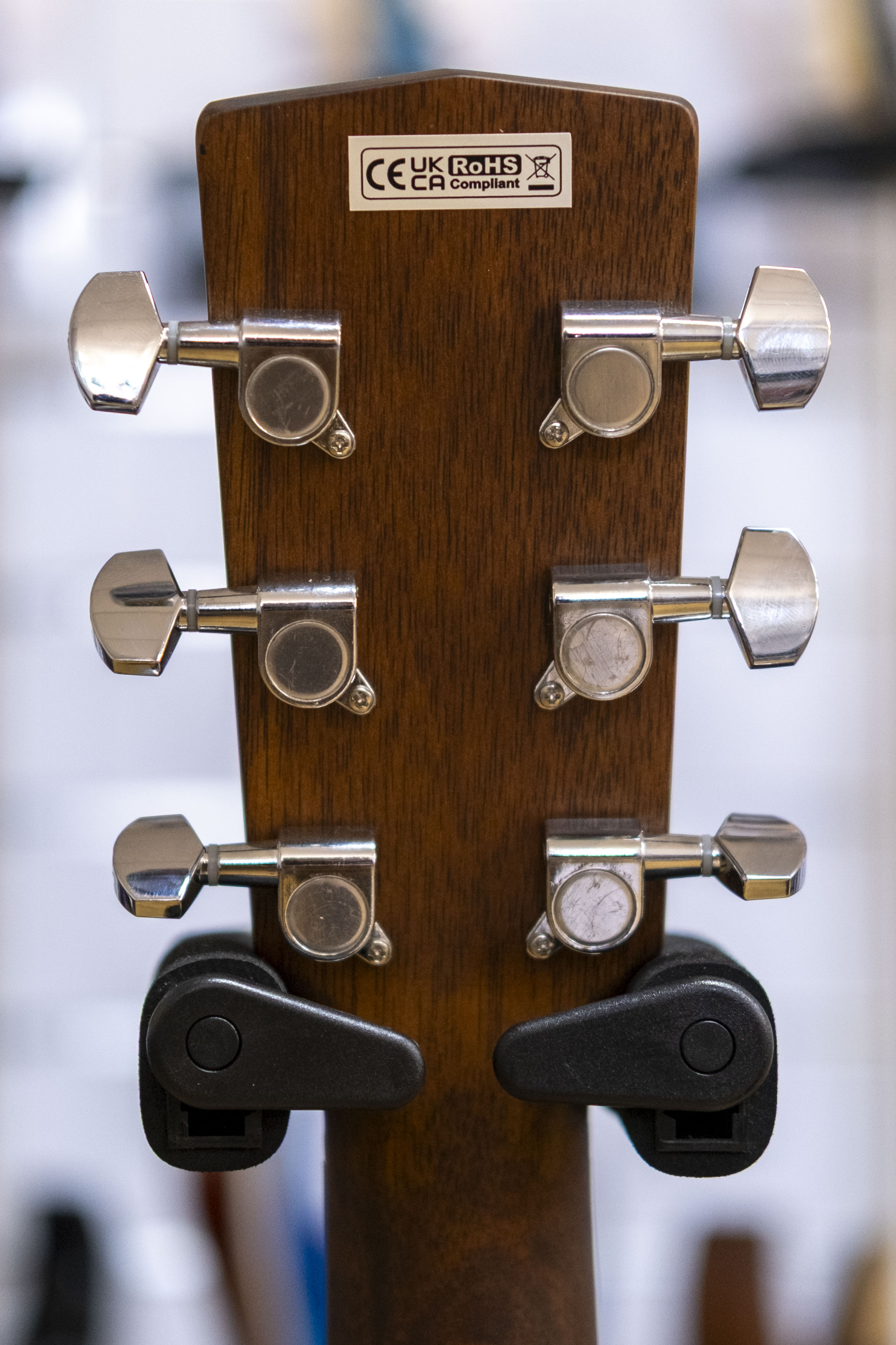 Cort Earth 60 Series Dreadnought Acoustic Electric Guitar (Solid Spruce)