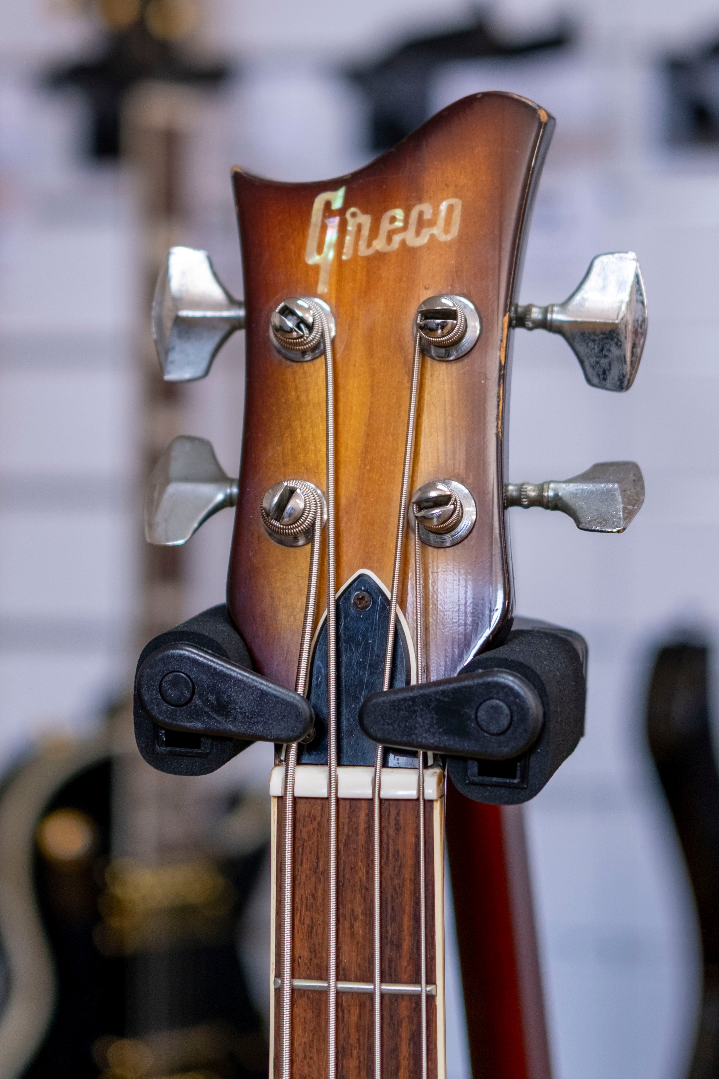 Greco VB-450 'Violin' Bass Guitar (3-Tone Sunburst) (Pre-Owned, 1974 MIJ)