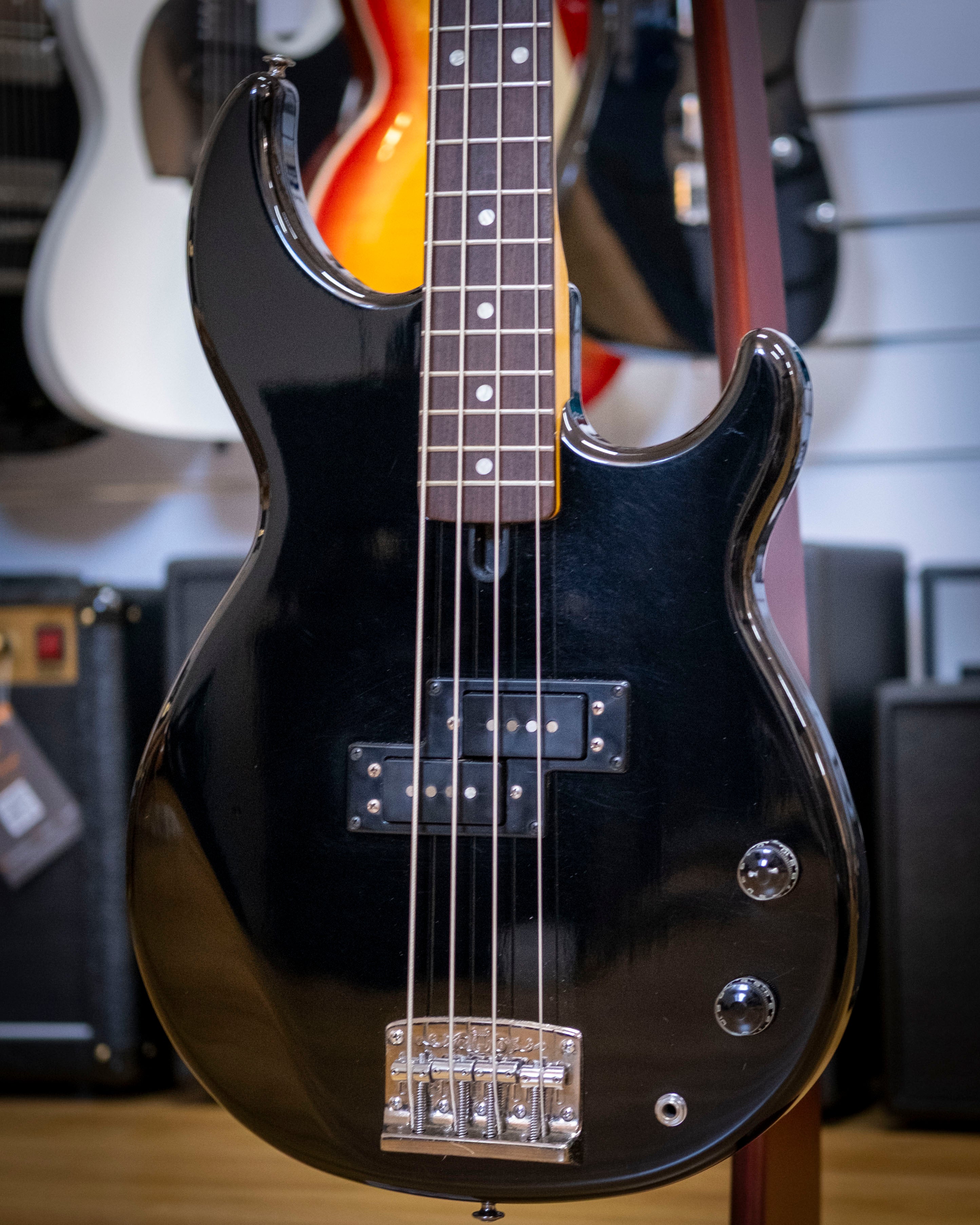 Yamaha BBVI Bass Guitar (Black) (Pre-Owned, 1981 MIJ)