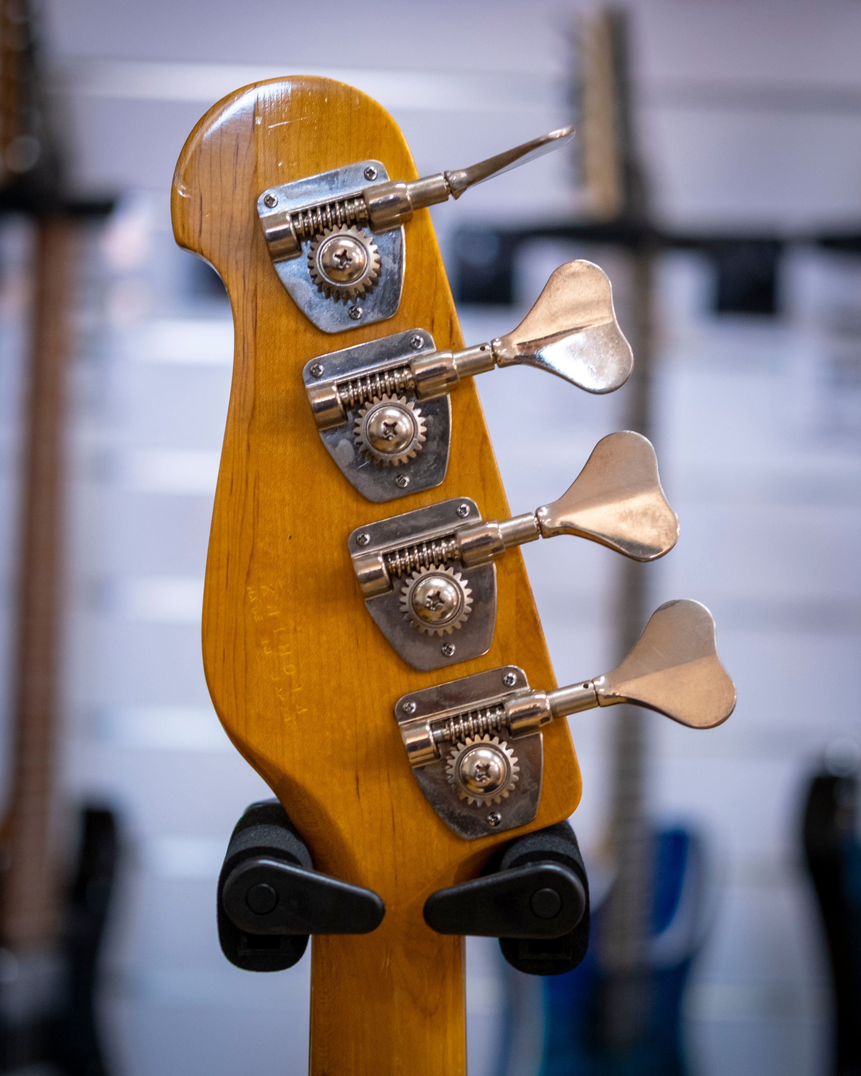 Yamaha BBVI Bass Guitar (Black) (Pre-Owned, 1981 MIJ)