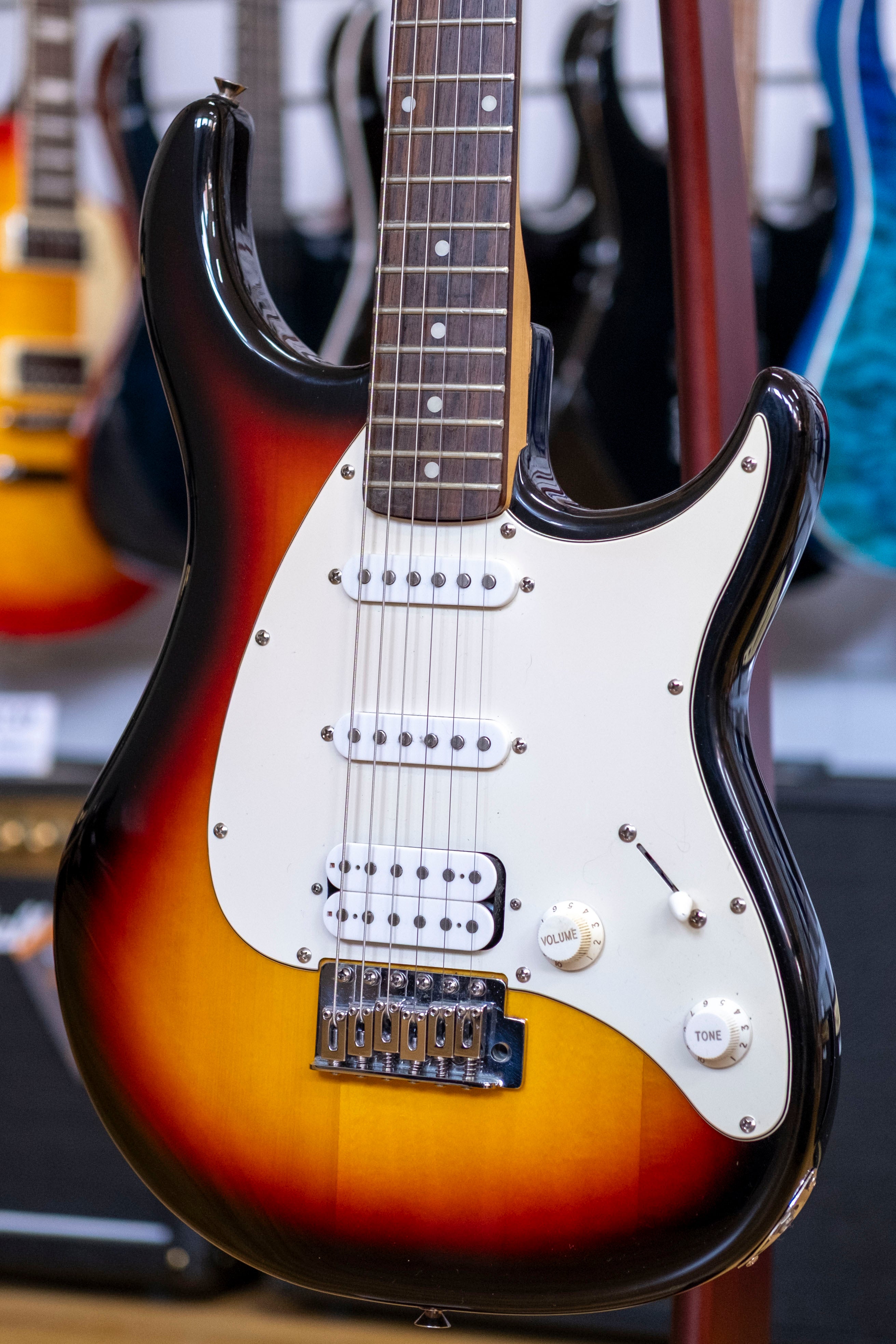 Peavey Raptor Plus EXP Electric Guitar (Sunburst) (Pre-Owned)