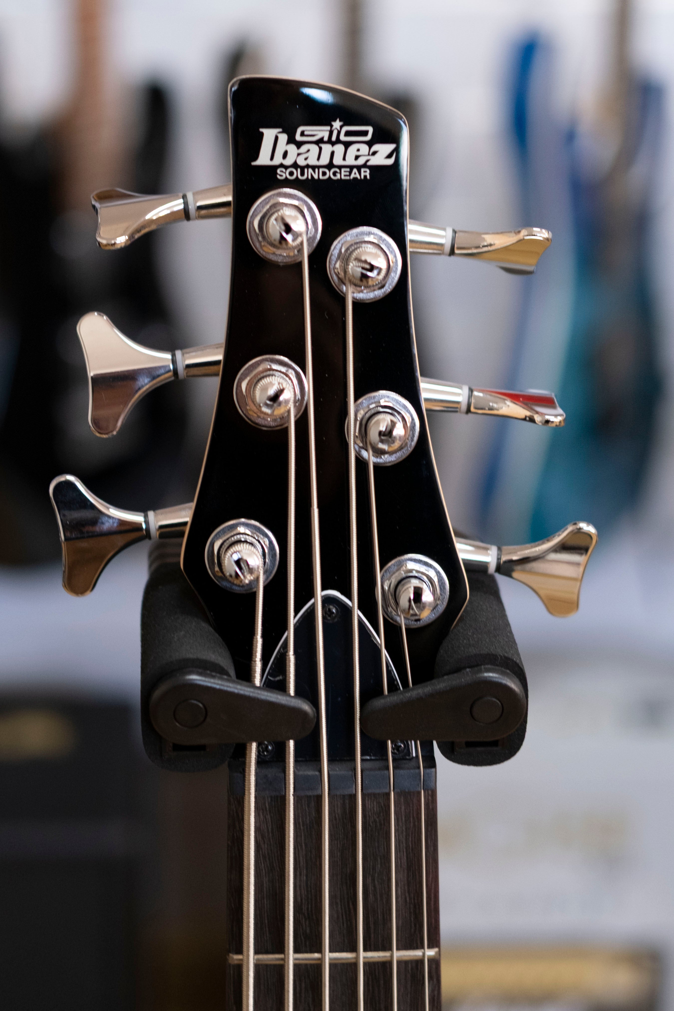 Ibanez GSR186 Soundgear Gio 6-String Bass Guitar (Tungsten Matte)