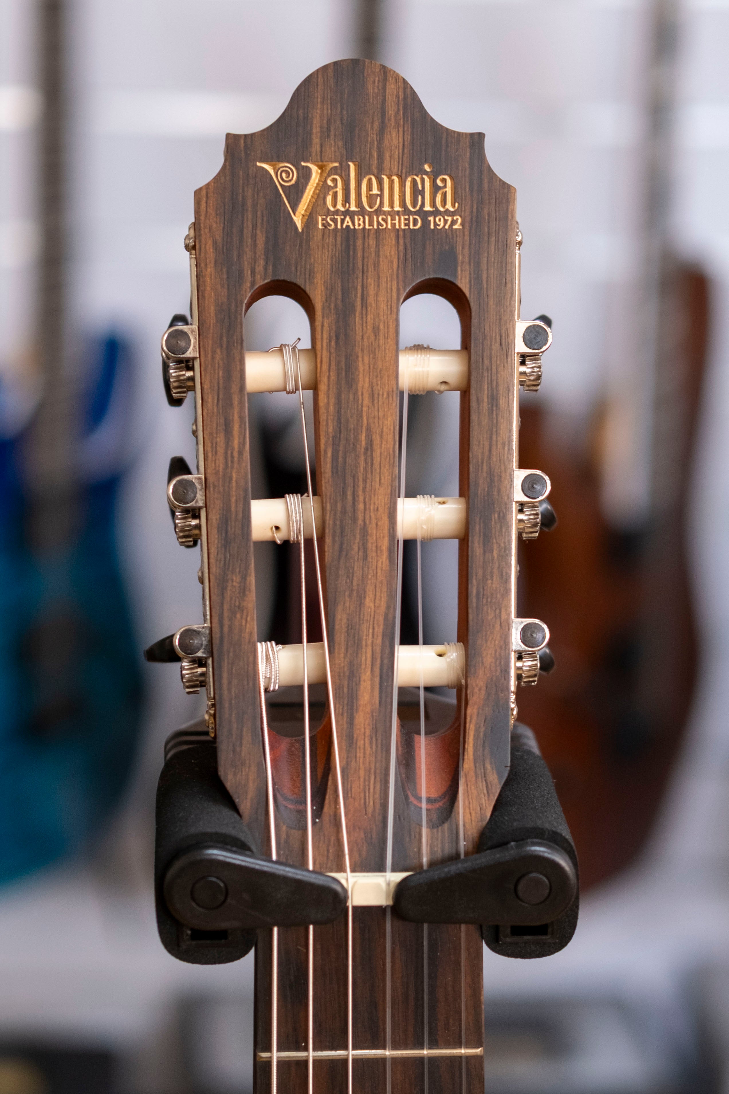 Valencia 700 Series 4/4 Size Nylon String Classical Guitar (Solid Spruce/Mahogany)