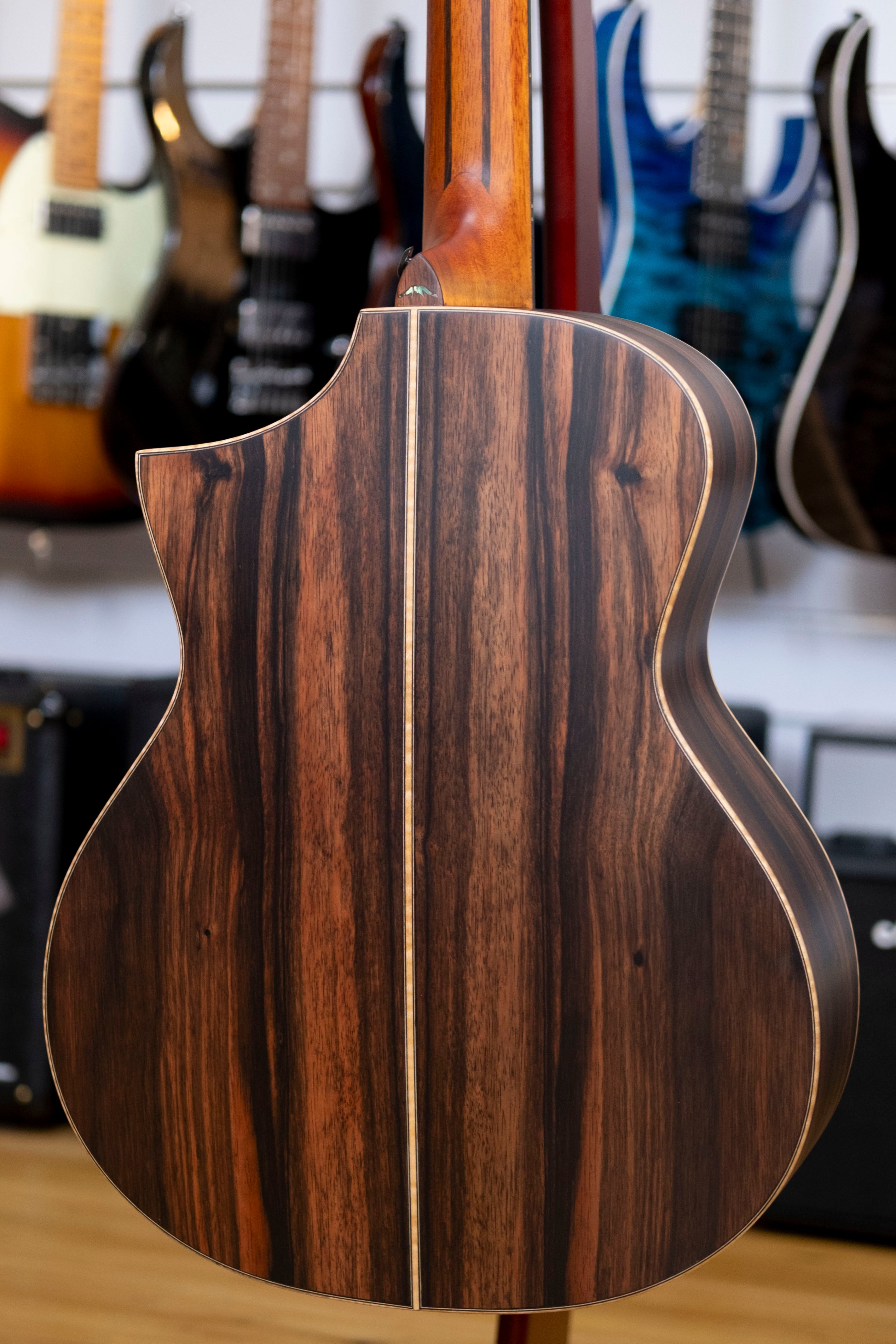 Bromo Rocky Series All Solid Acoustic Electric Guitar with Bag (Spruce/ Amara Ebony)