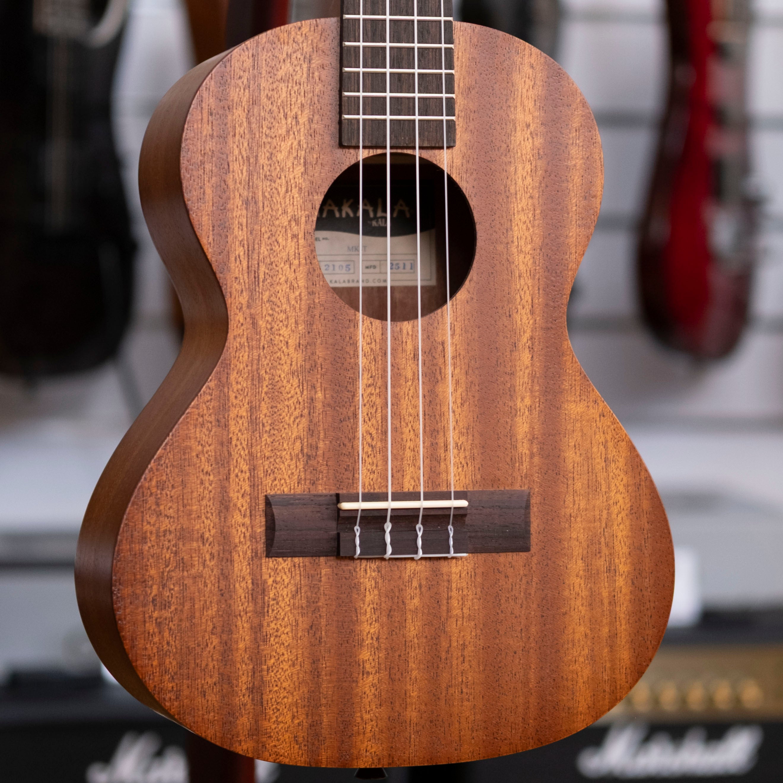 Makala Classic Tenor Ukulele (Mahogany)