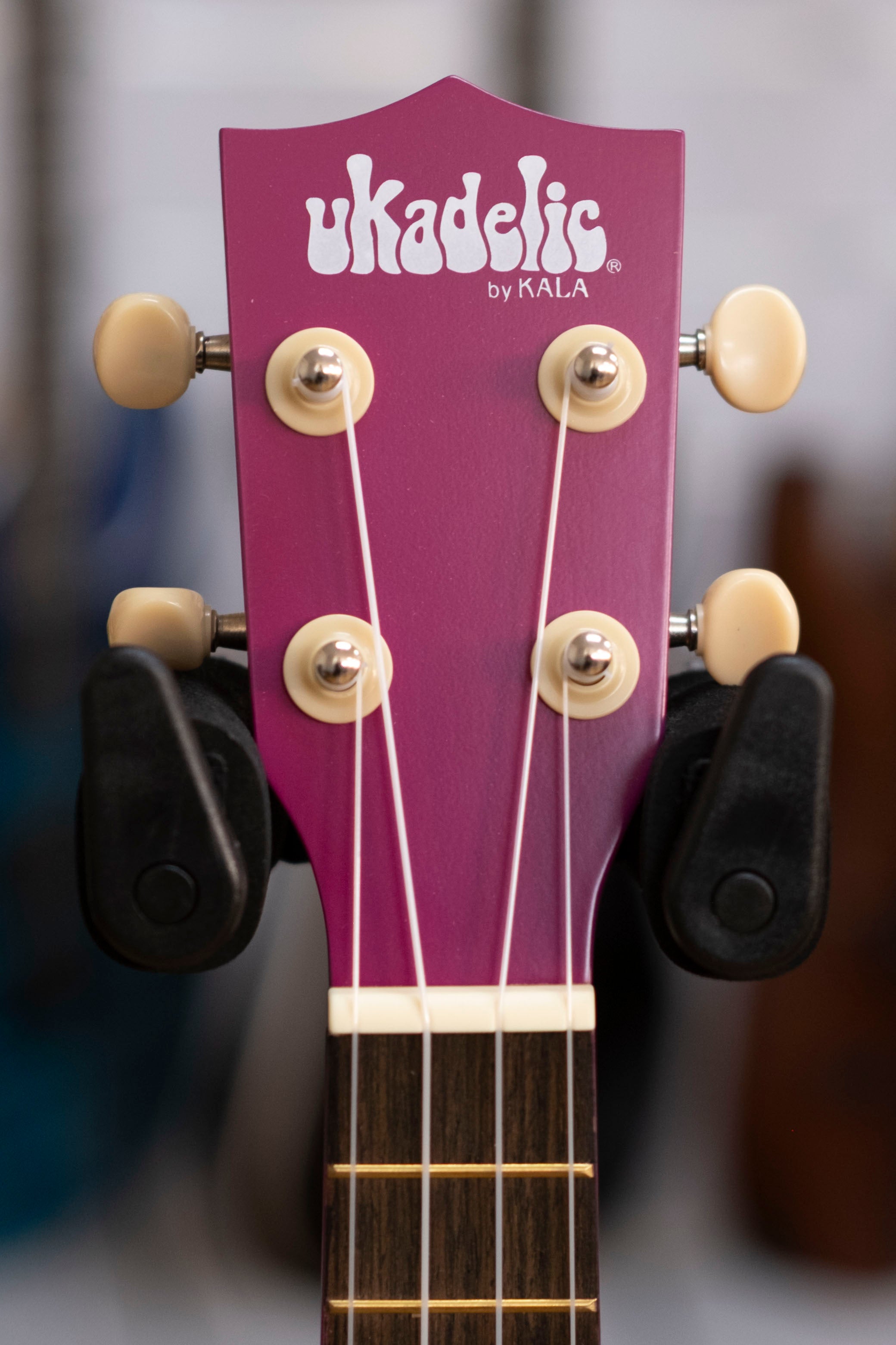 Kala Ukadelic Soprano Ukulele (Dragonfruit)