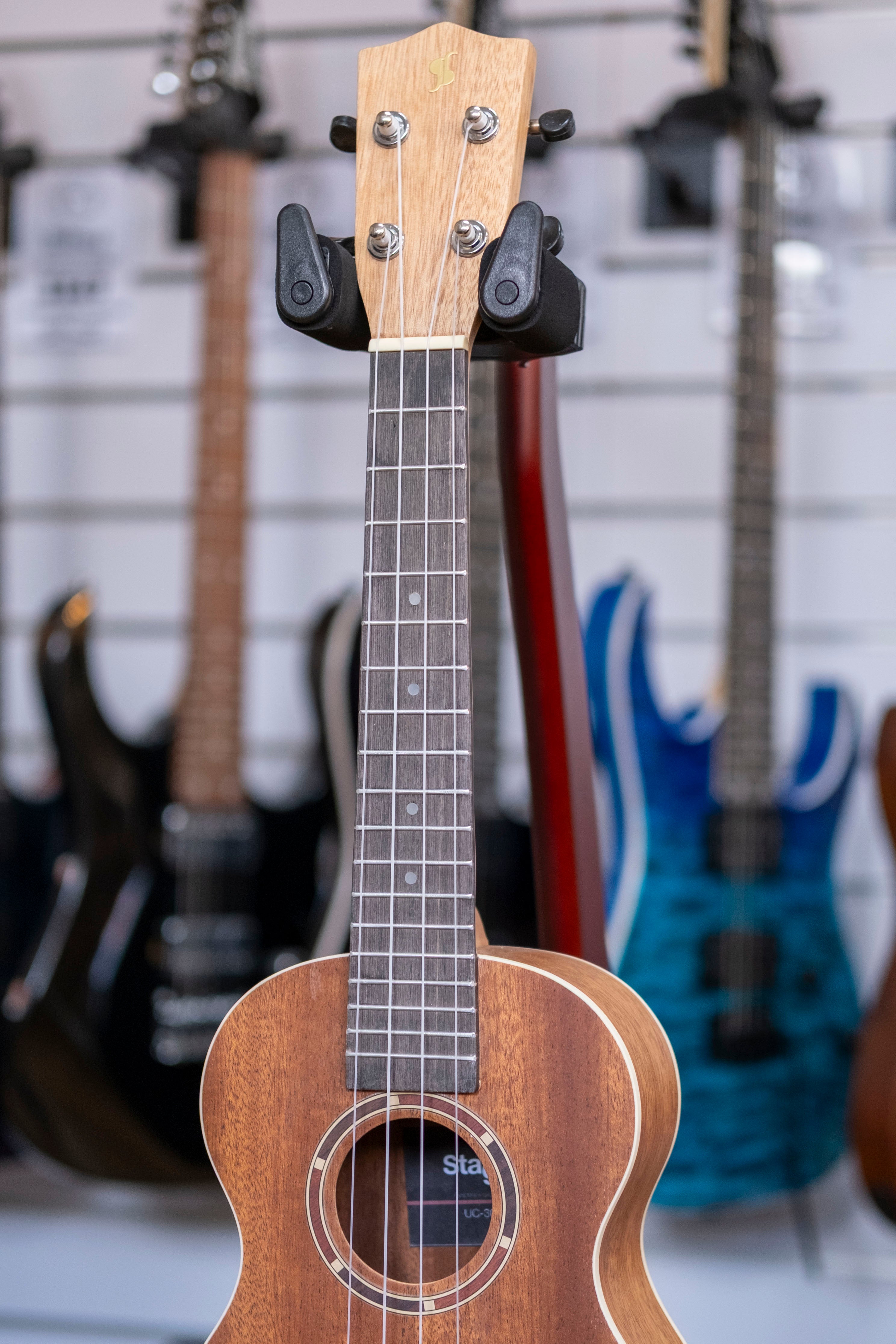 Stagg UC-30 Concert Ukulele with Bag (Mahogany)