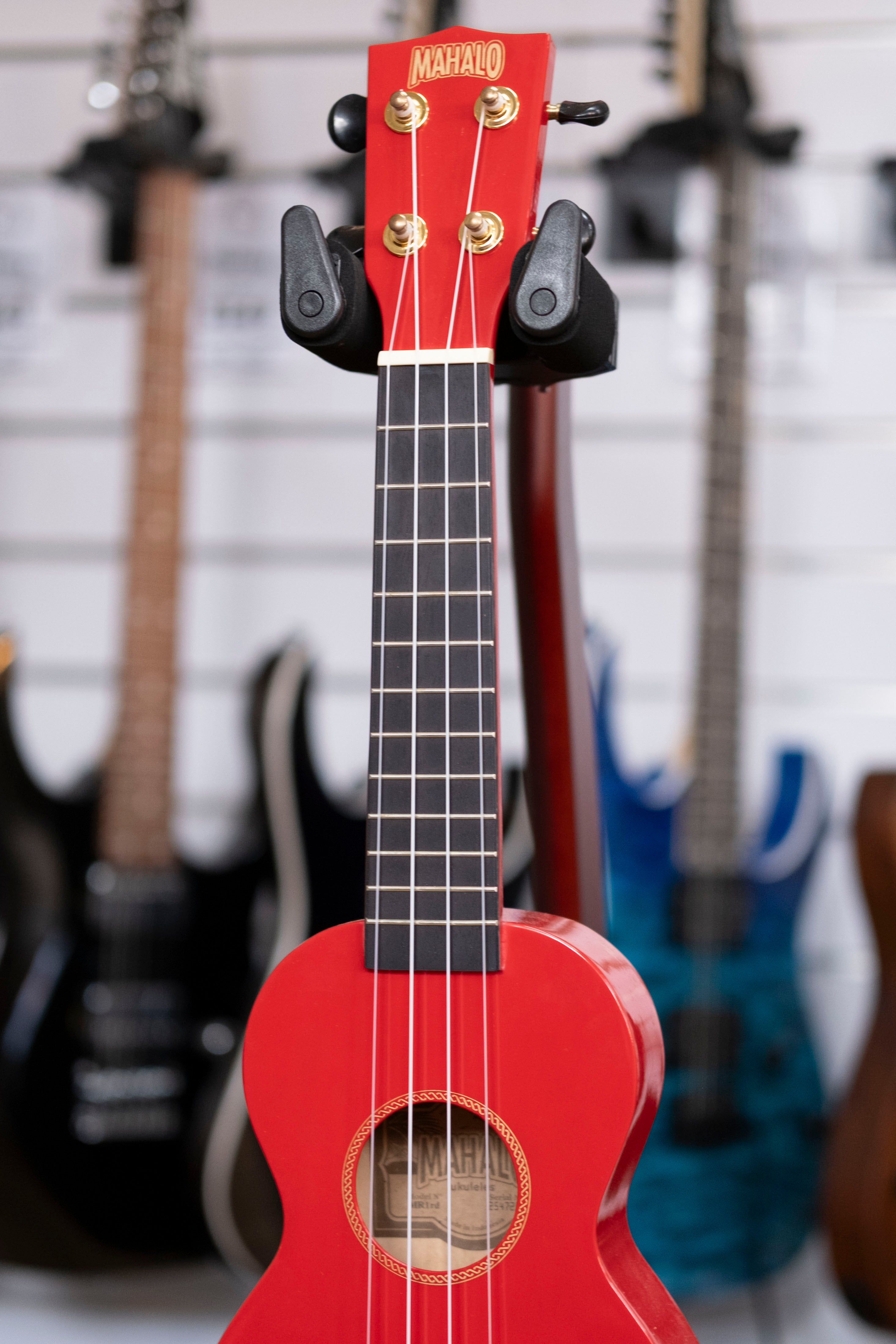 Mahalo Rainbow Series Soprano Ukulele with Bag (Red)