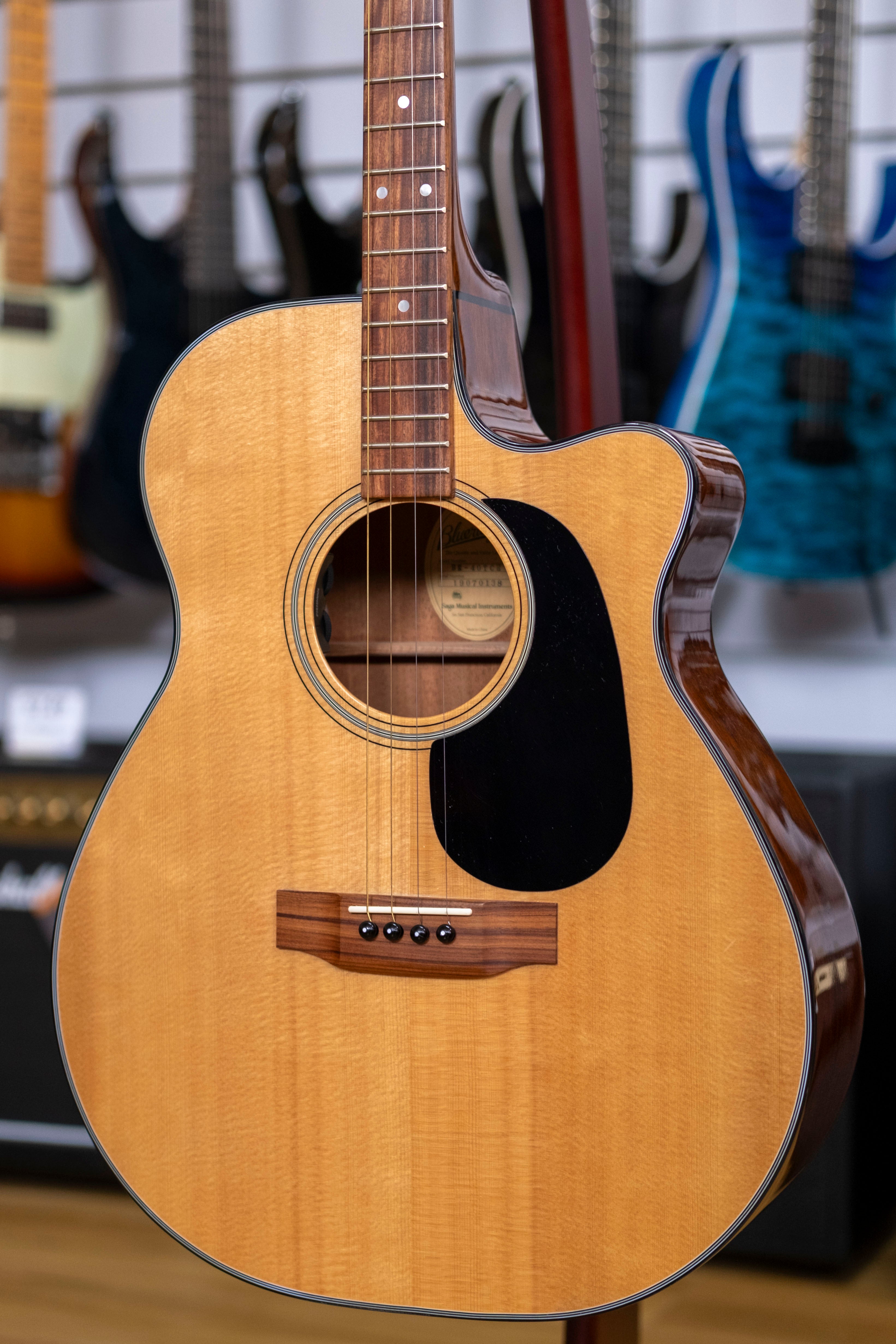 Blueridge BR-40TCE Electric Tenor Guitar with Gig Bag (Pre-Owned)