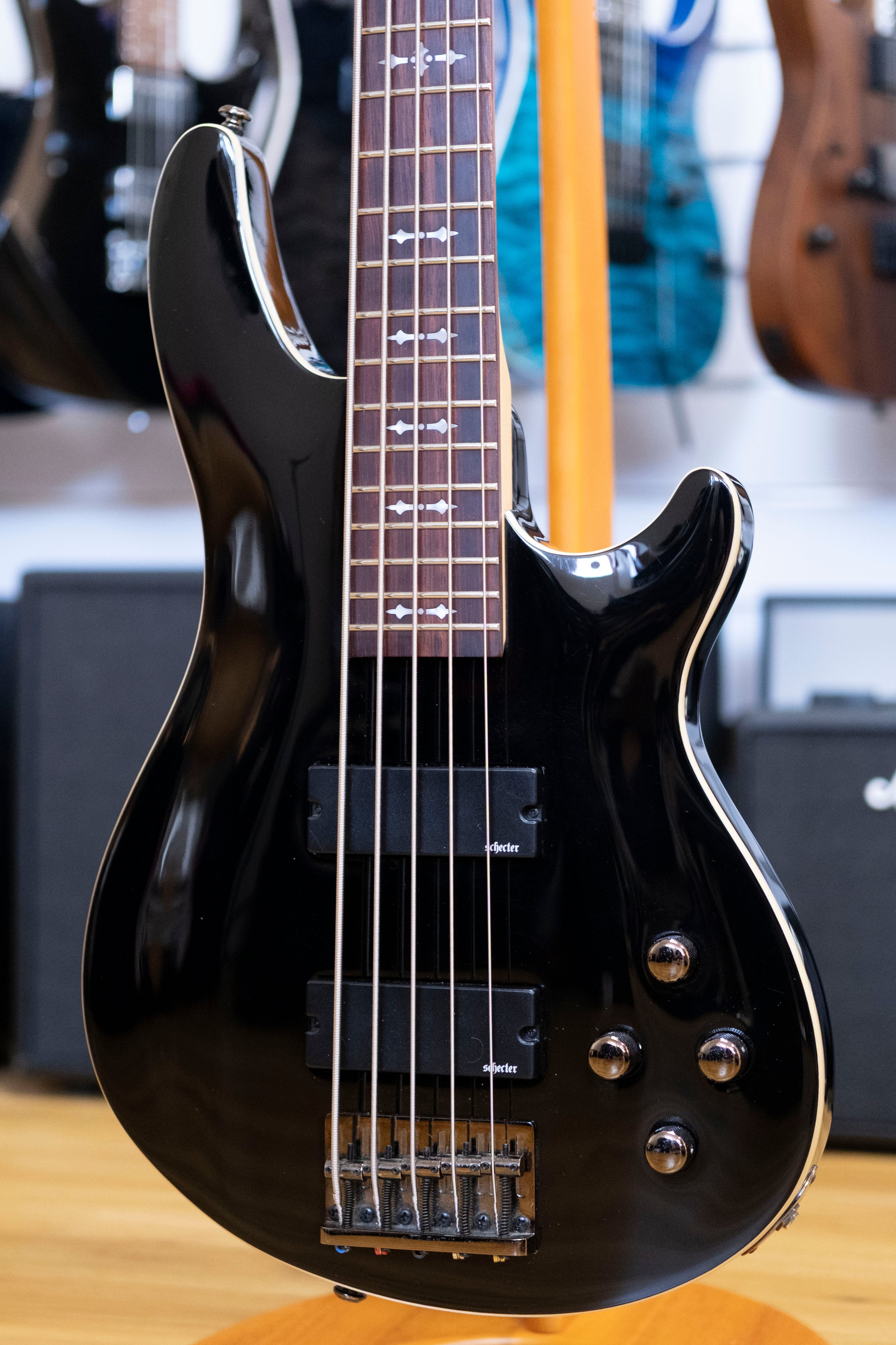 Schecter Diamond Series Omen-5 5-String Bass Guitar (Black) (Pre-Owned)