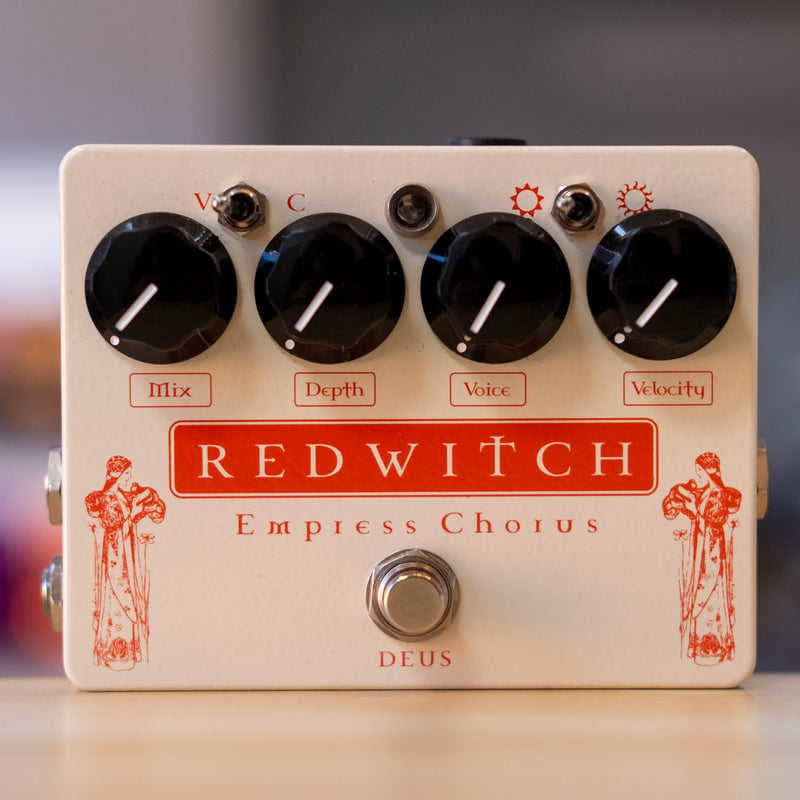 Red Witch Empress Chorus Deus Pedal