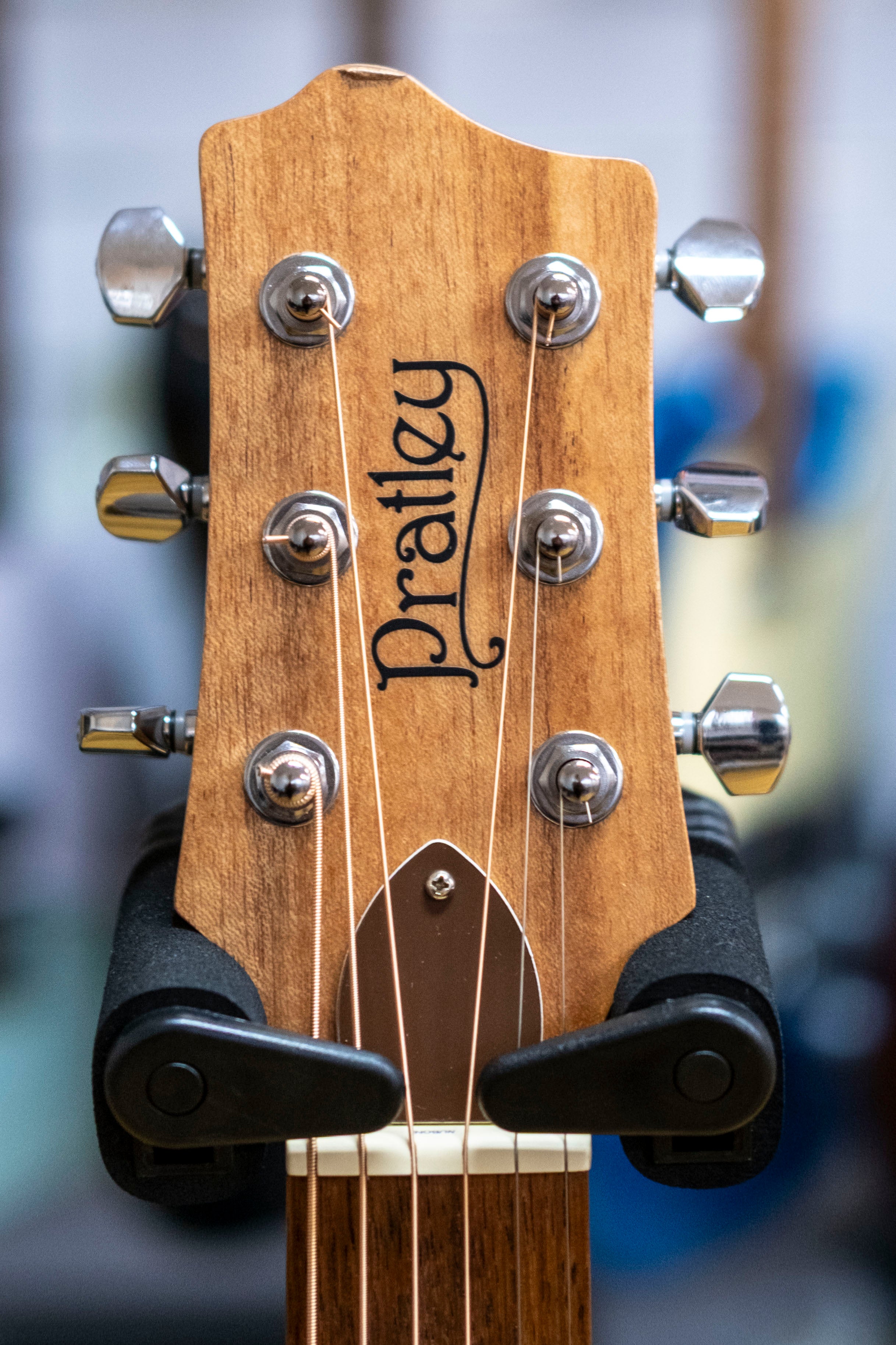 Pratley SL Dreadnought Acoustic Electric Guitar with Case (Solid Blackwood Top) *B-Stock*
