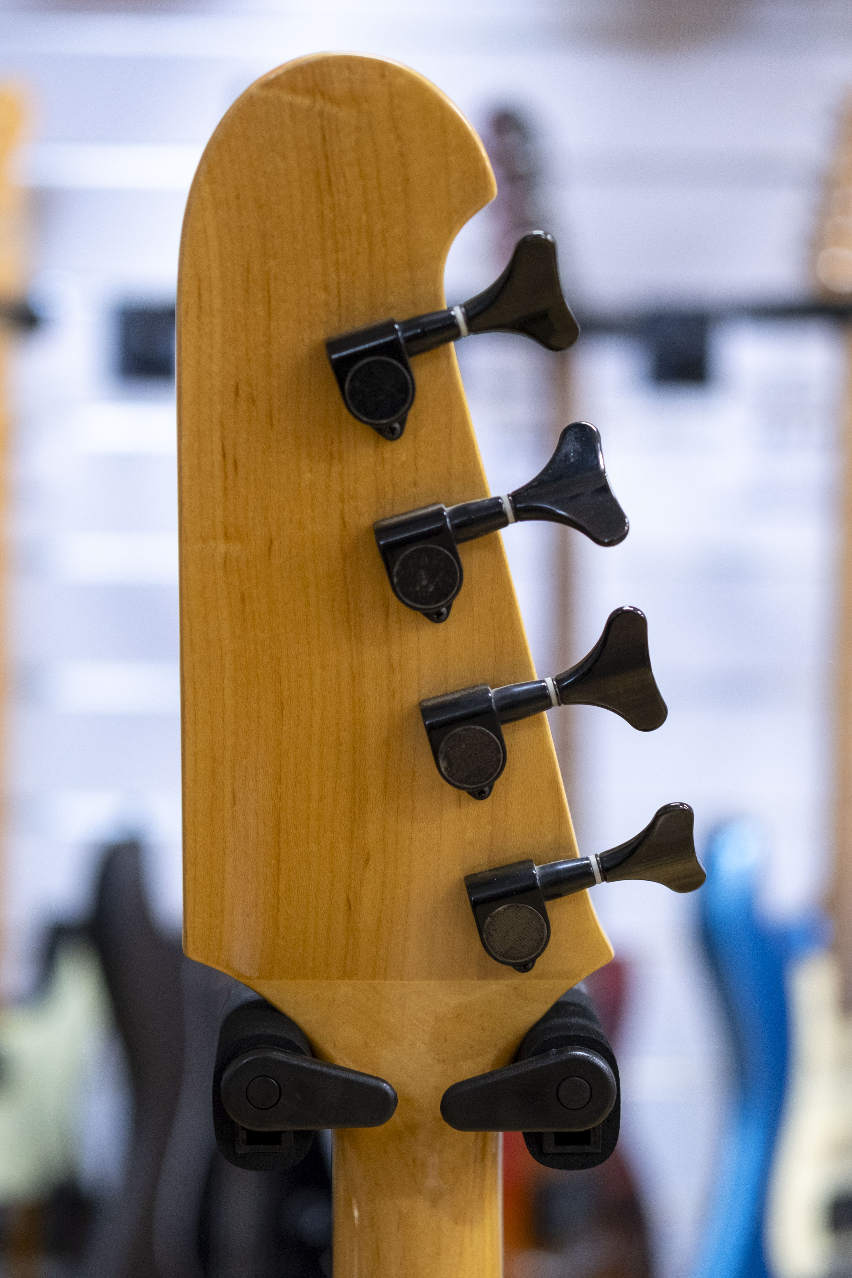 Legacy Classic Collection 'Thunderbird' Style Bass Guitar (Pre-Owned)