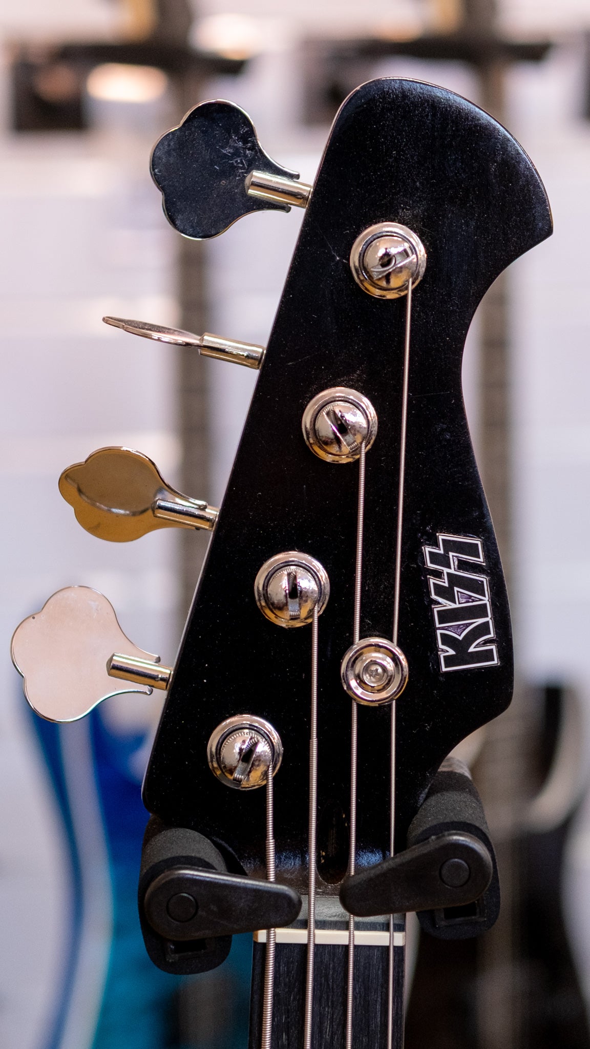 Artist 'Custom Axe' Bass Guitar (Pre-Woned)